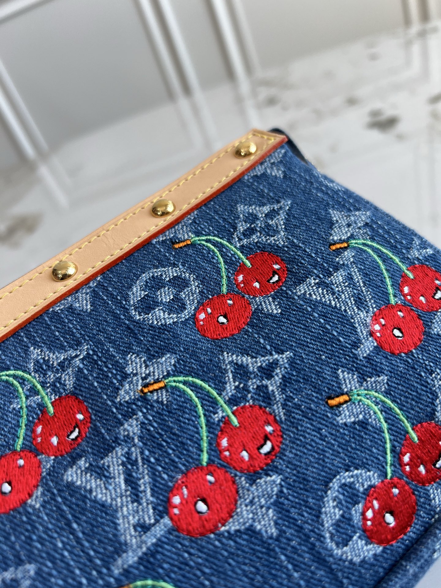 Louis Vuitton x Takashi Murakami Pochette Accessoires Shoulder Bag - Image 7