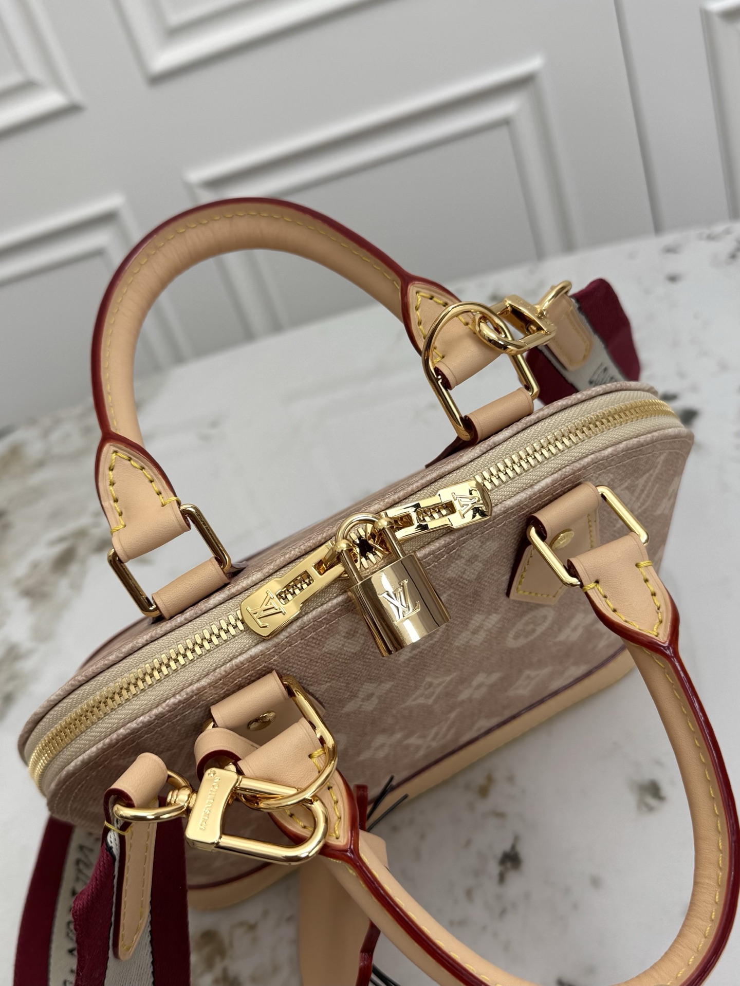 Louis Vuitton Alma BB Catogram Canvas Handbag M25728 - Image 7