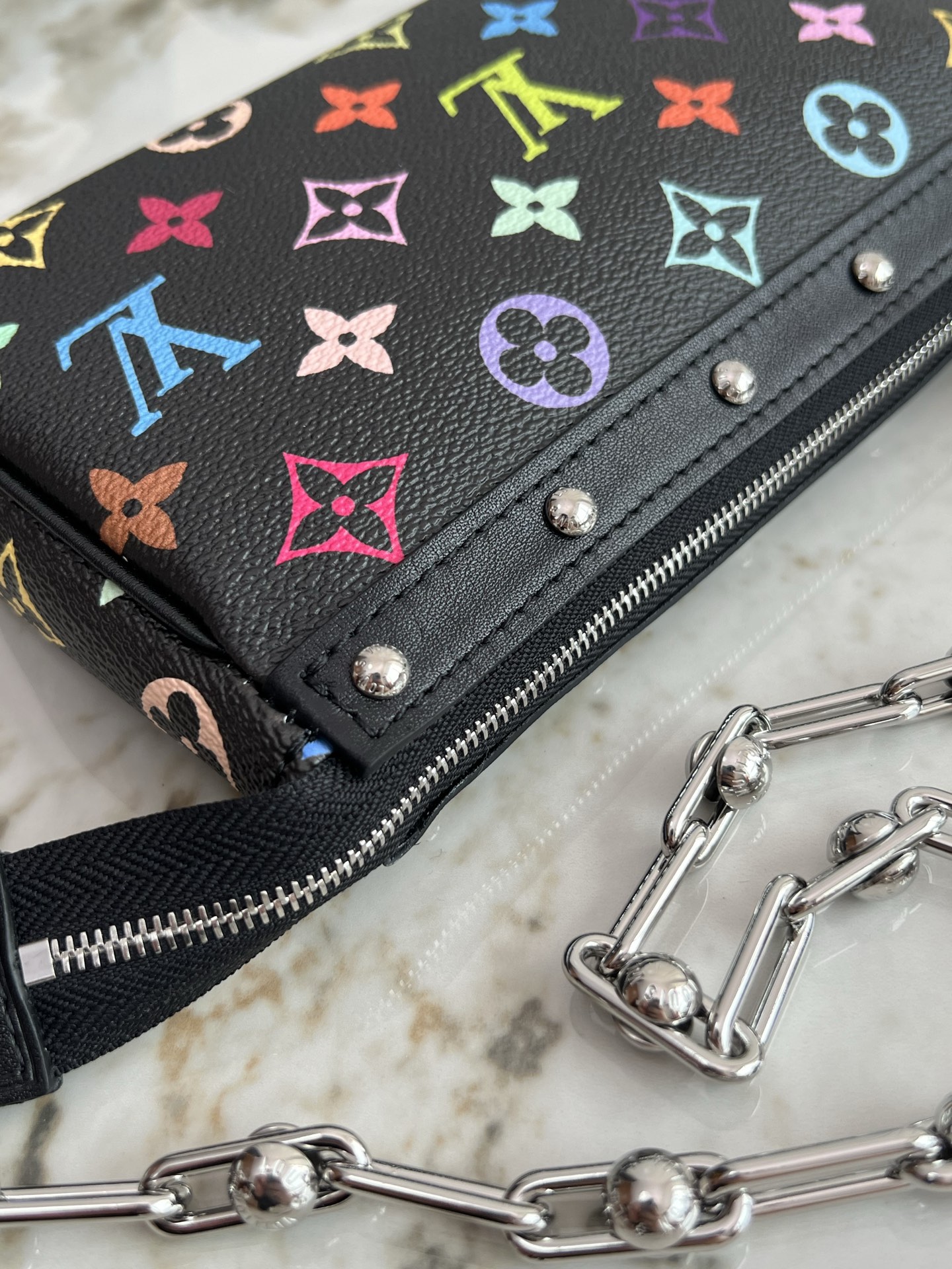 Louis Vuitton Pochette Accessoires Monogram Panda Reissue - Image 7