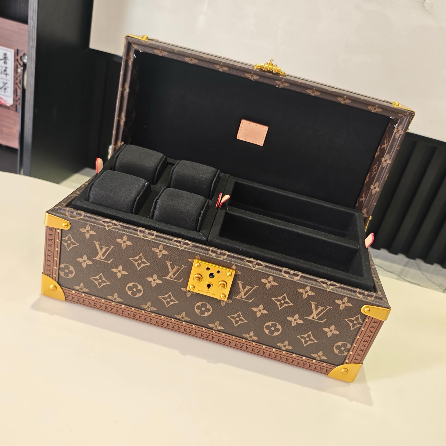 Louis Vuitton Monogram Watch and Jewelry Storage Box M20209 - Image 7