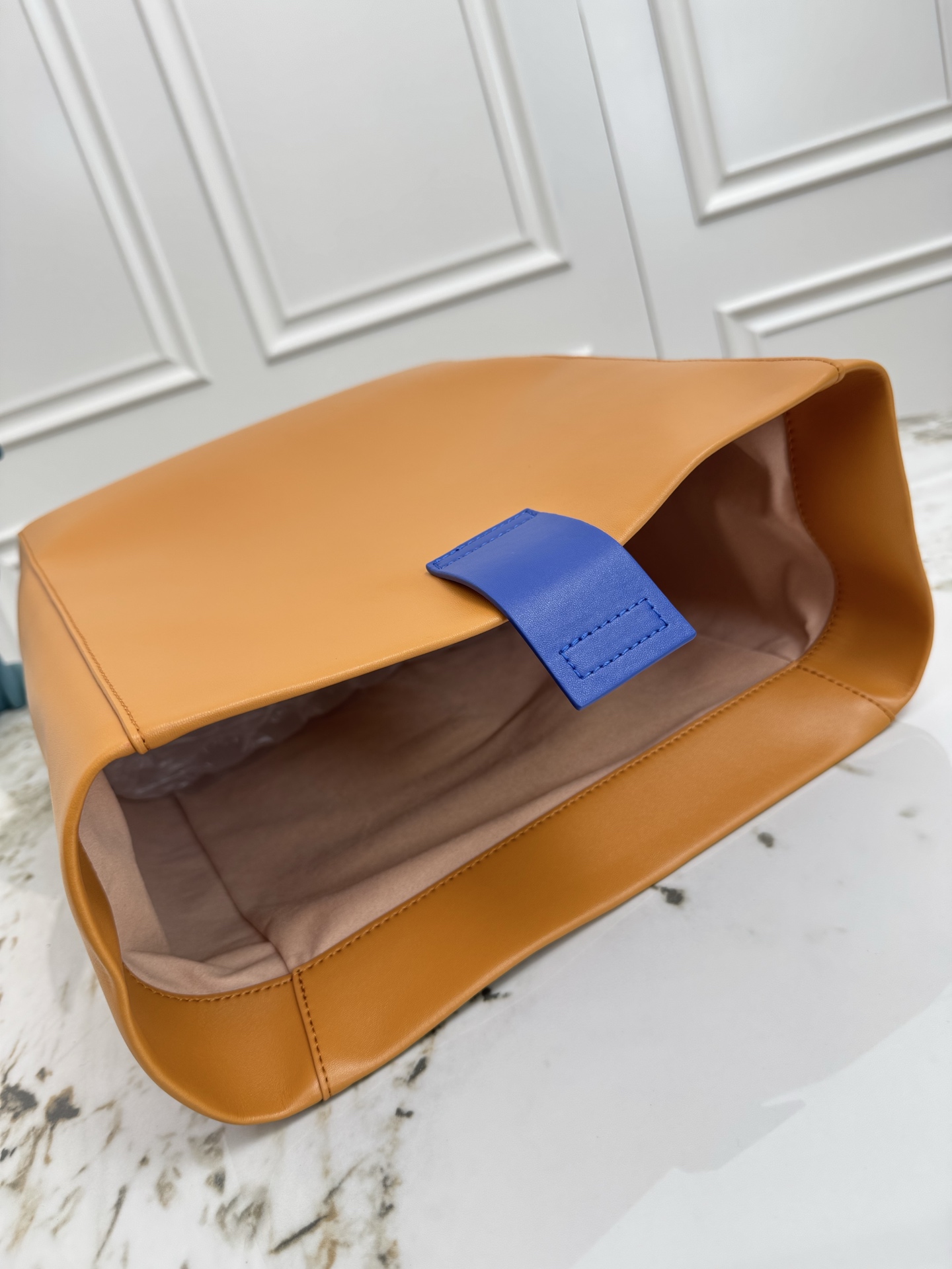 Louis Vuitton M24578 Sandwich Tote Bag - Image 7