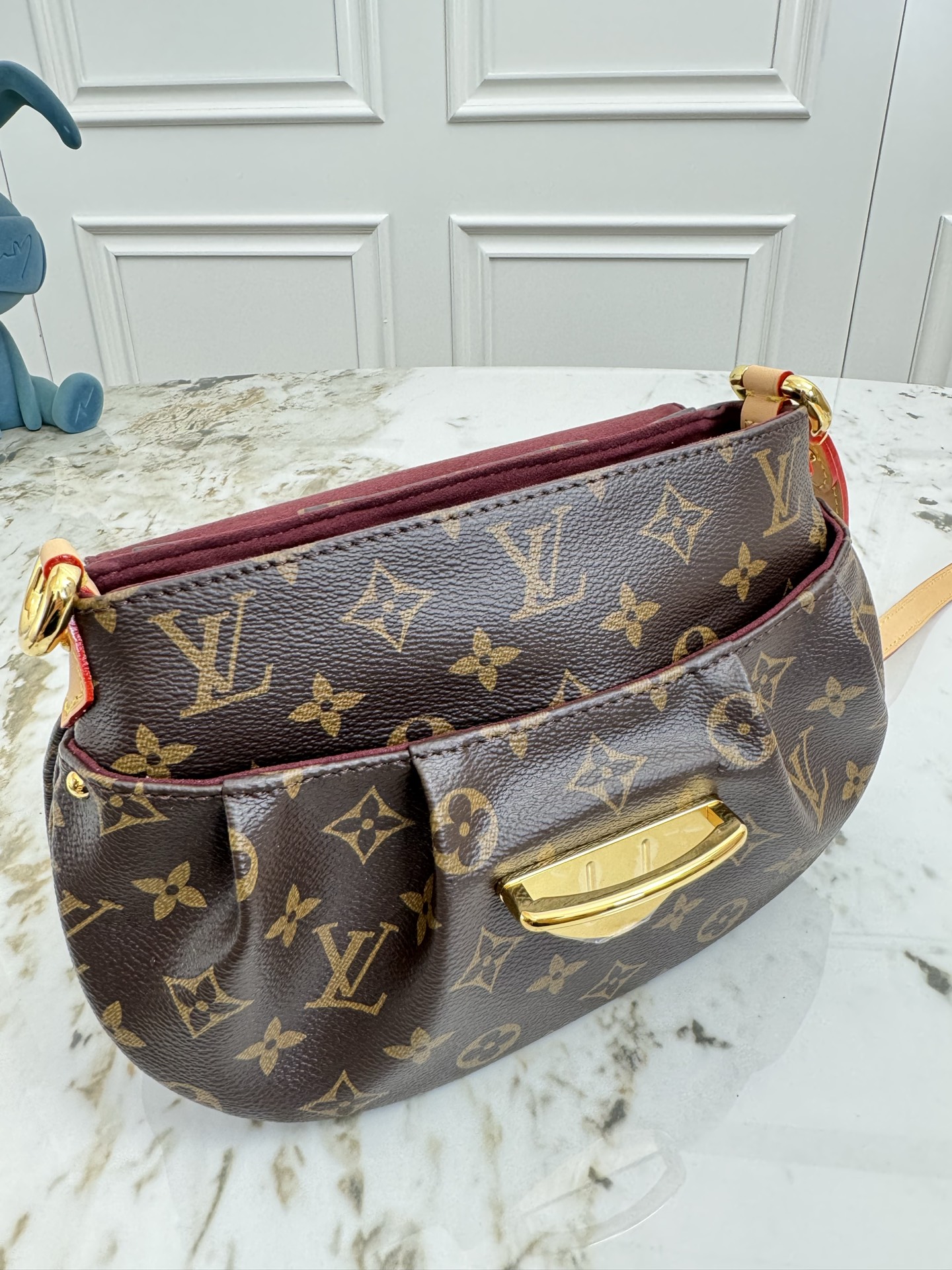 Louis Vuitton Sunset Monogram Crossbody Bag - Image 7