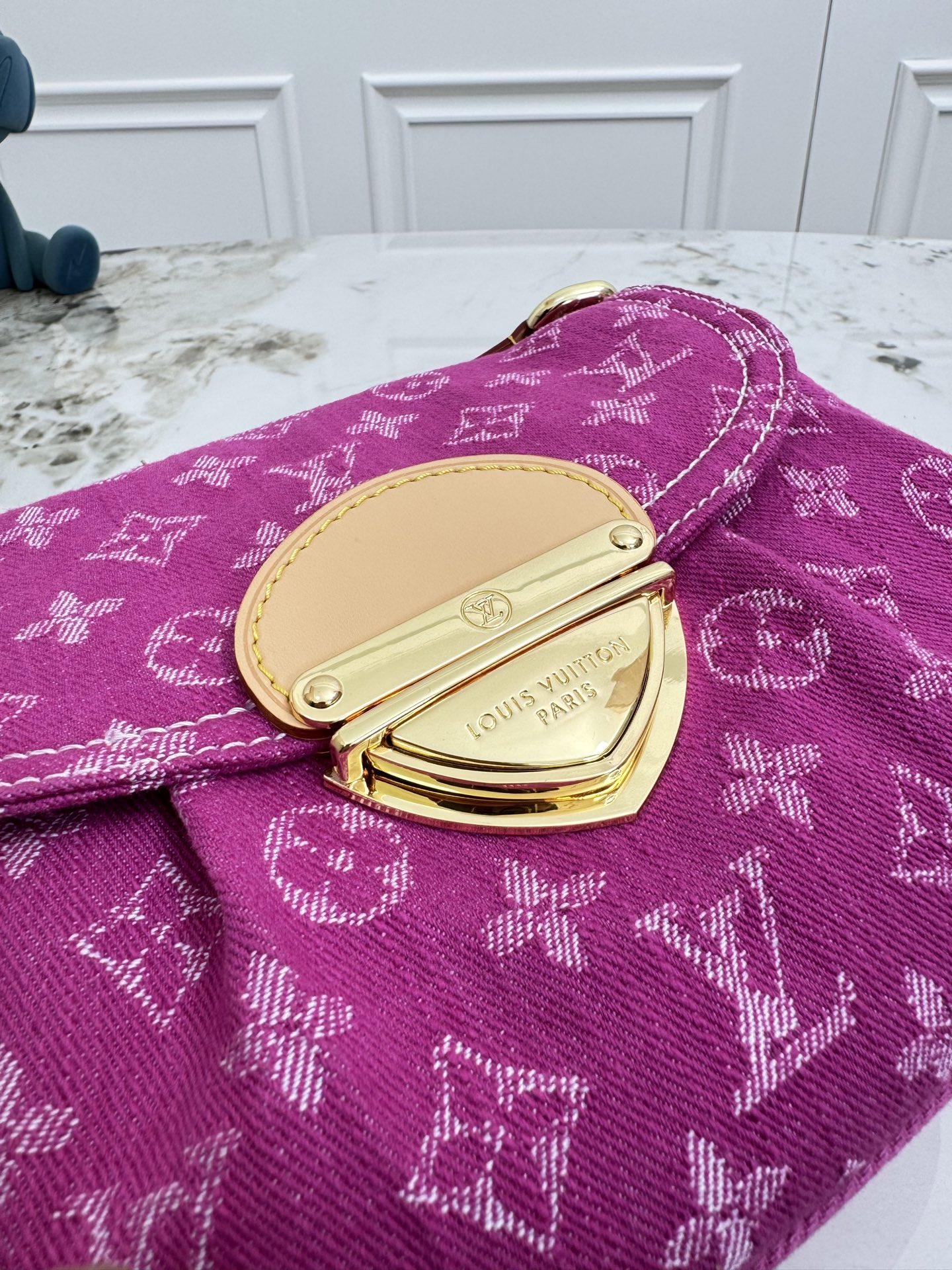 Sunset Rendez-Vous Denim Shoulder Bag - Image 7