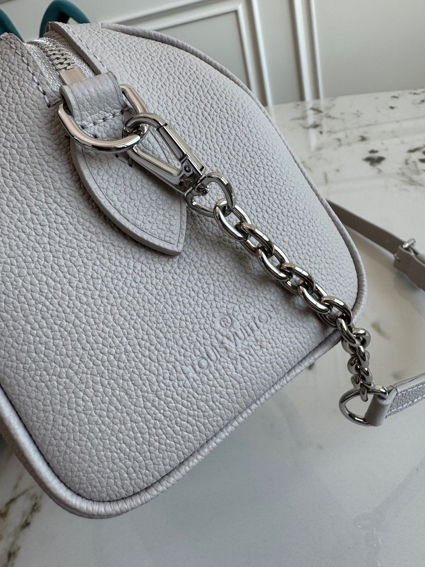 Louis Vuitton Speedy Bandouliere 20 Handbag - Image 7