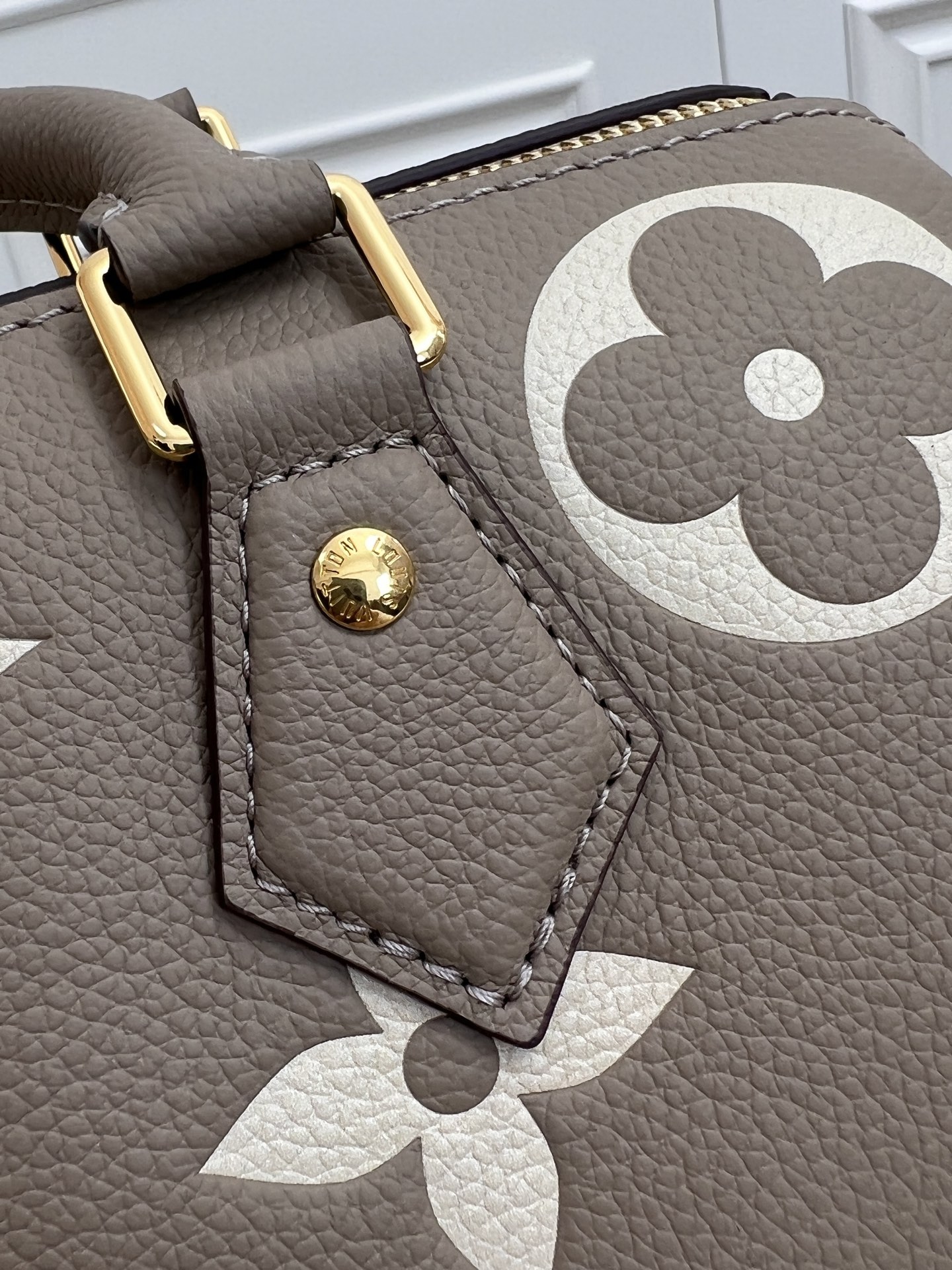 Louis Vuitton Speedy Bandoulière 25 Handbag in Monogram Empreinte Leather - Image 7