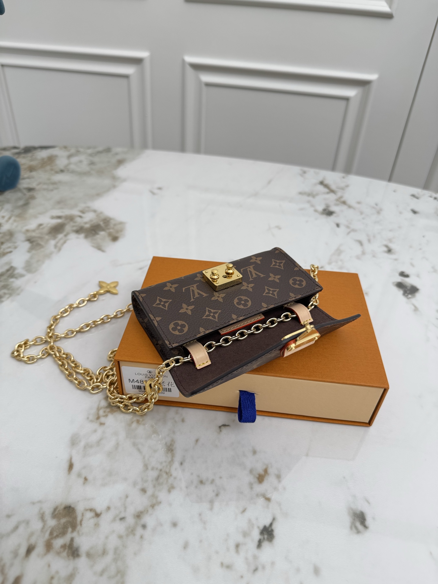 LV Pouch Metis Monogram Canvas Crossbody Bag - Image 7