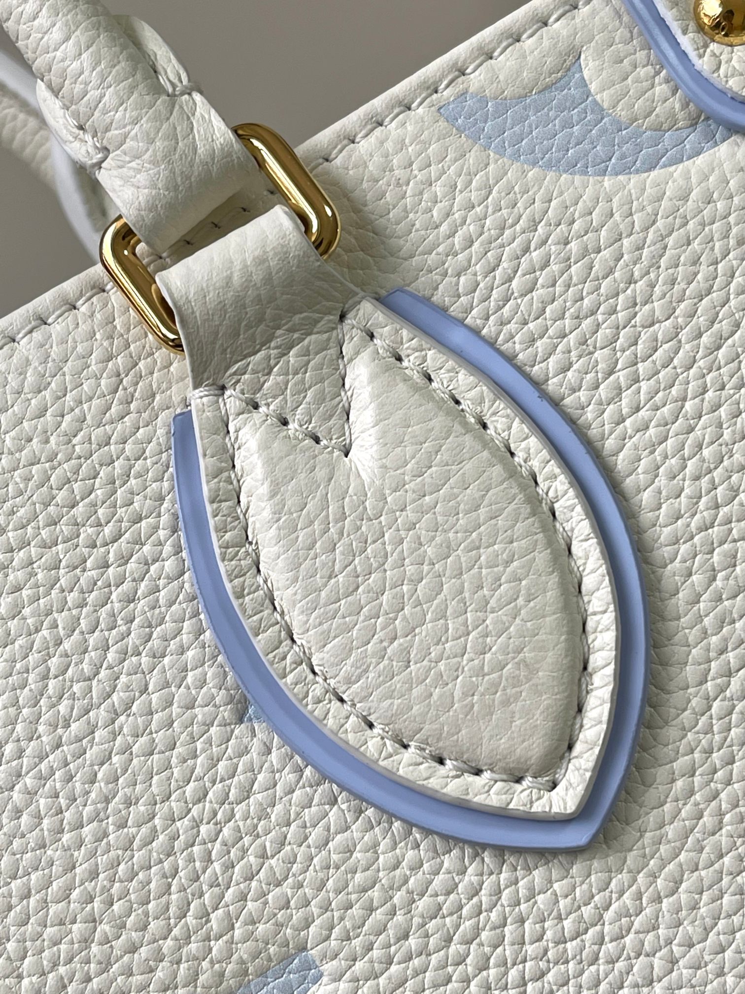 Louis Vuitton Onthego Small Tote Bag M46833 - Image 7