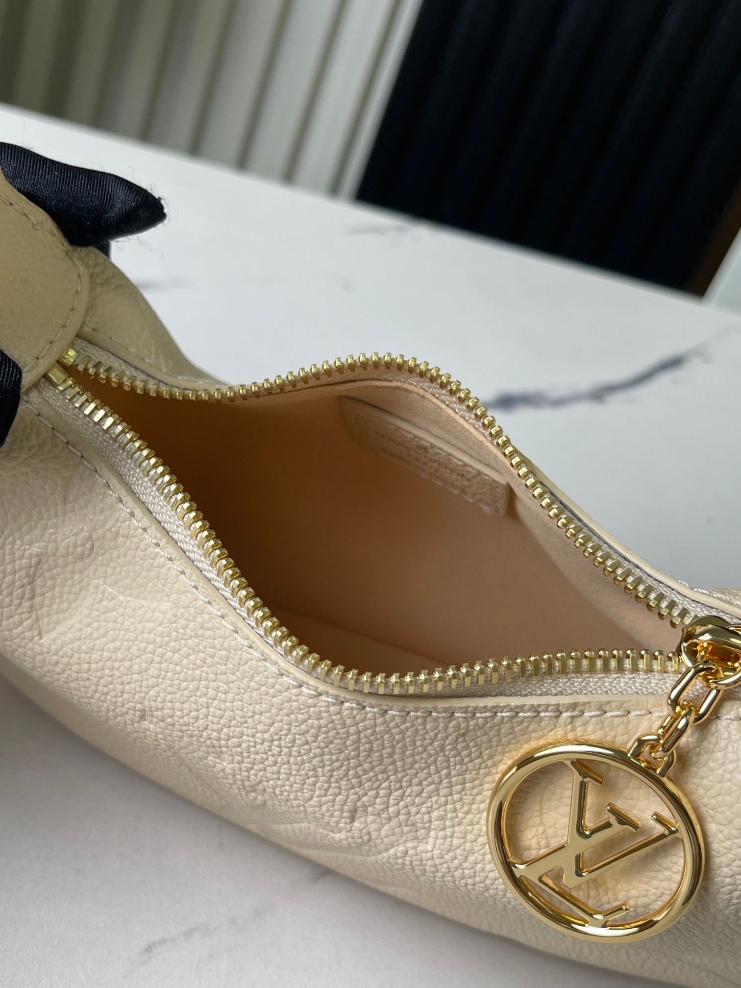 Louis Vuitton Mini Moon Handbag M82391 / M82519 White - Image 8
