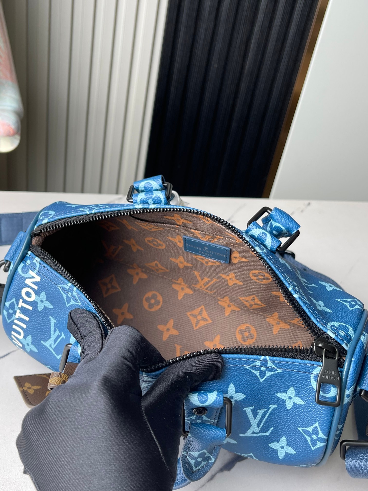 Louis Vuitton Keepall Bandoulière 25 Blue Floral Shoulder Bag - Image 8