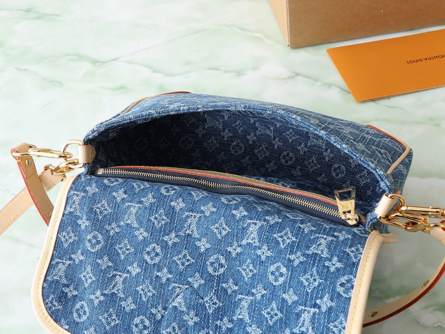 Louis Vuitton Diane Monogram Empreinte Shoulder Bag M13070 - Image 8