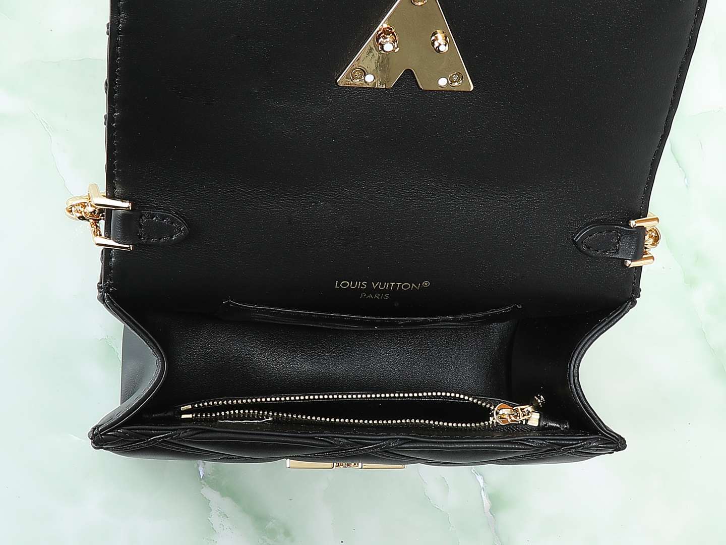 Louis Vuitton Wallet on Chain Go-14 M13139 Black Leather Crossbody Bag - Image 8