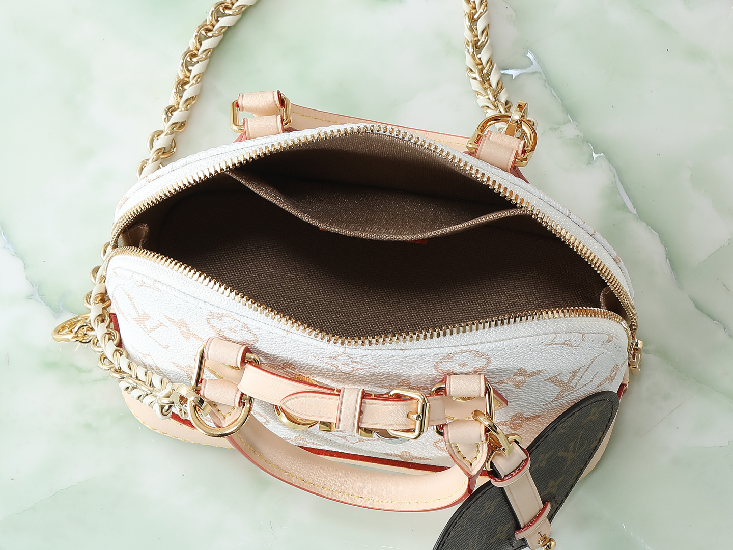 Alma Mini White Floral Chain Handbag - Image 8