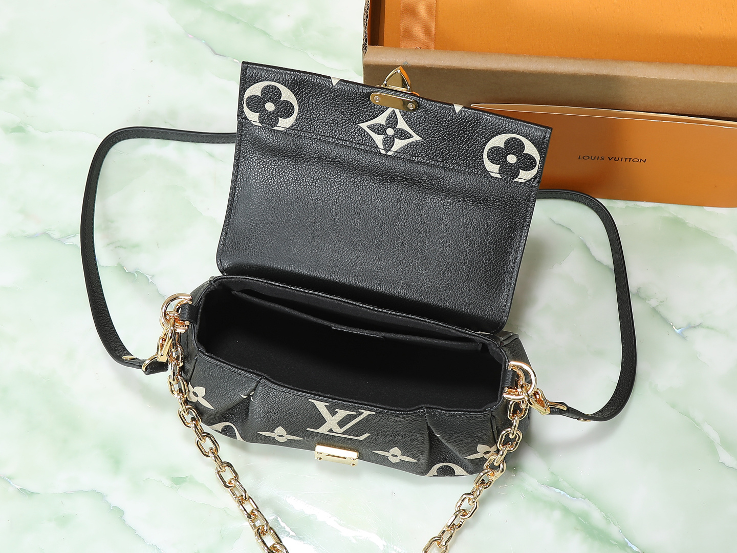 Louis Vuitton M45859 Favorite Monogram Leather Crossbody Bag - Image 8