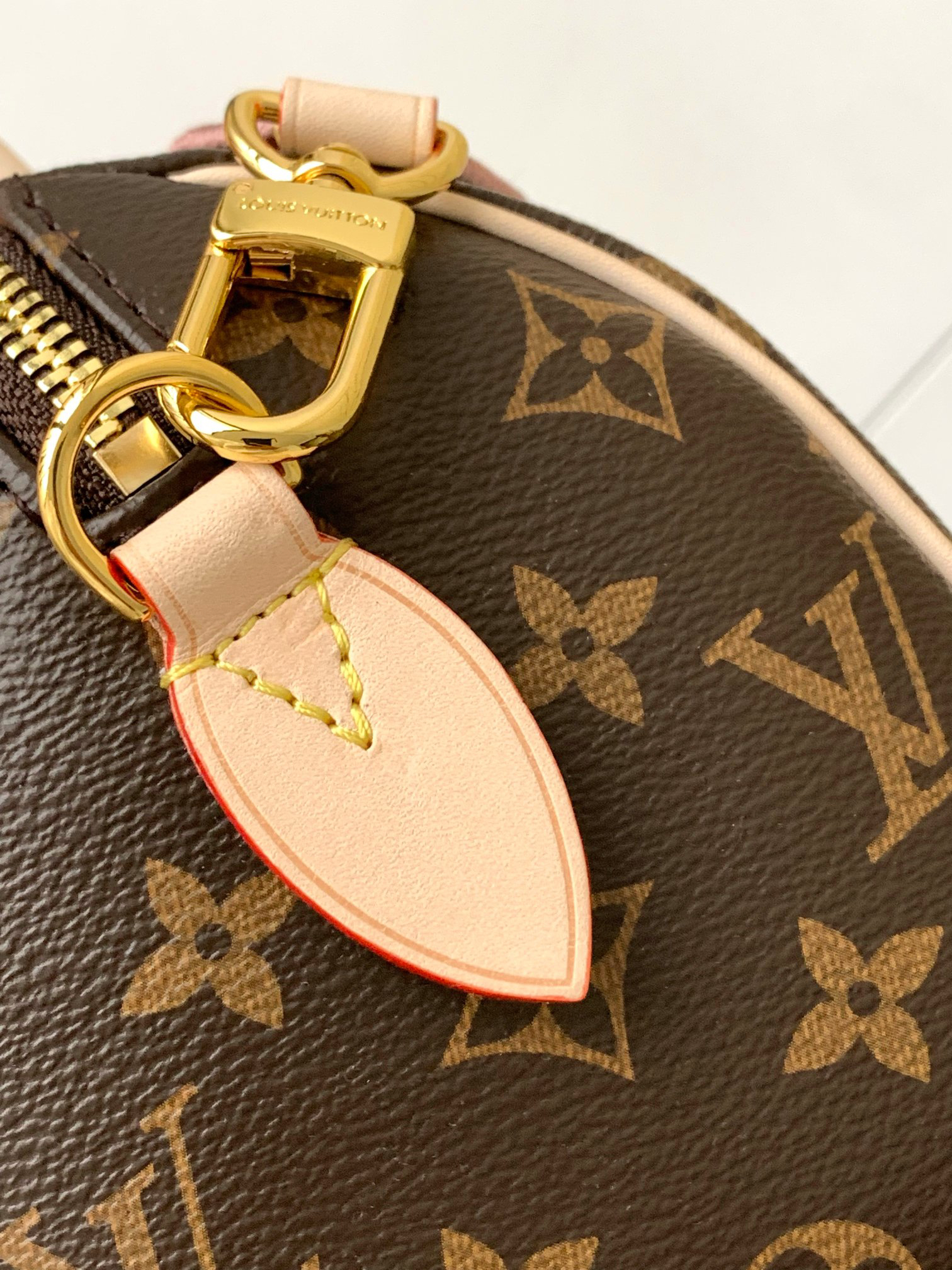 Louis Vuitton Speedy Bandoulière 20 Monogram Crossbody Bag - Image 8