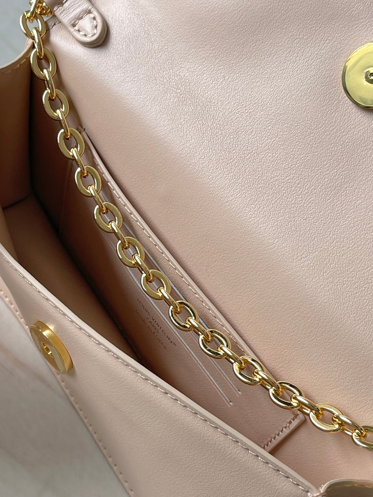 Louis Vuitton LV Bloom Wallet On Chain Crossbody Bag - Image 8
