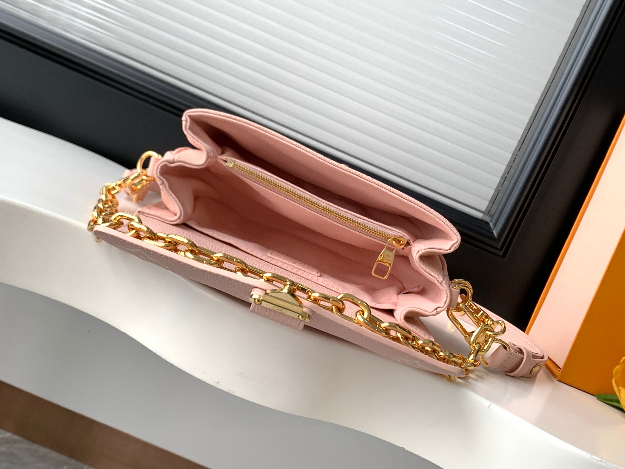 Louis Vuitton Pochette Metis East West Shoulder Bag - Image 8