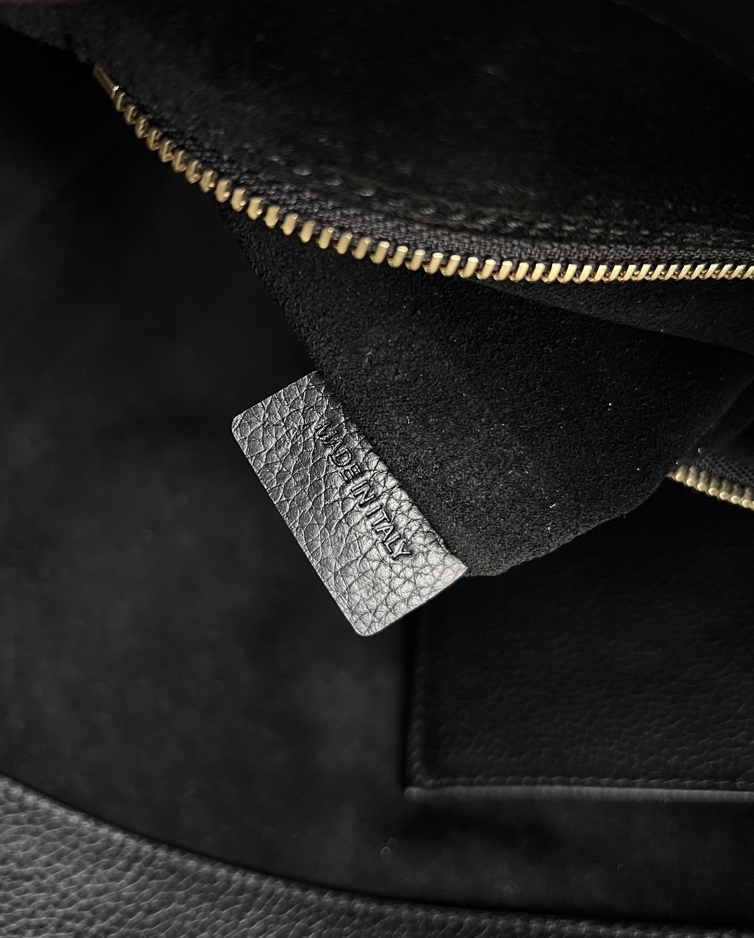 Celine CUIR CABAS ANAÏS Grained Calfskin Tote Bag - Image 8