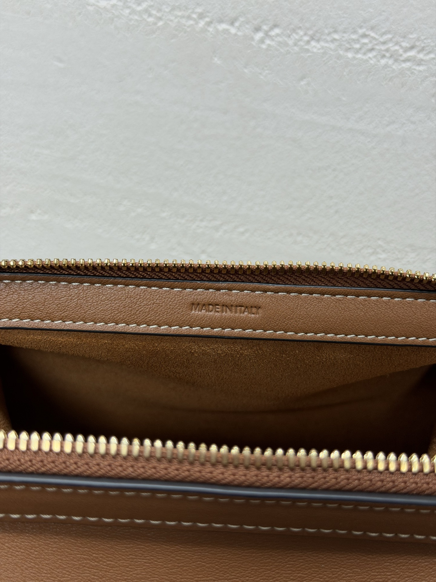 DOCTOR Small Handbag - Image 8