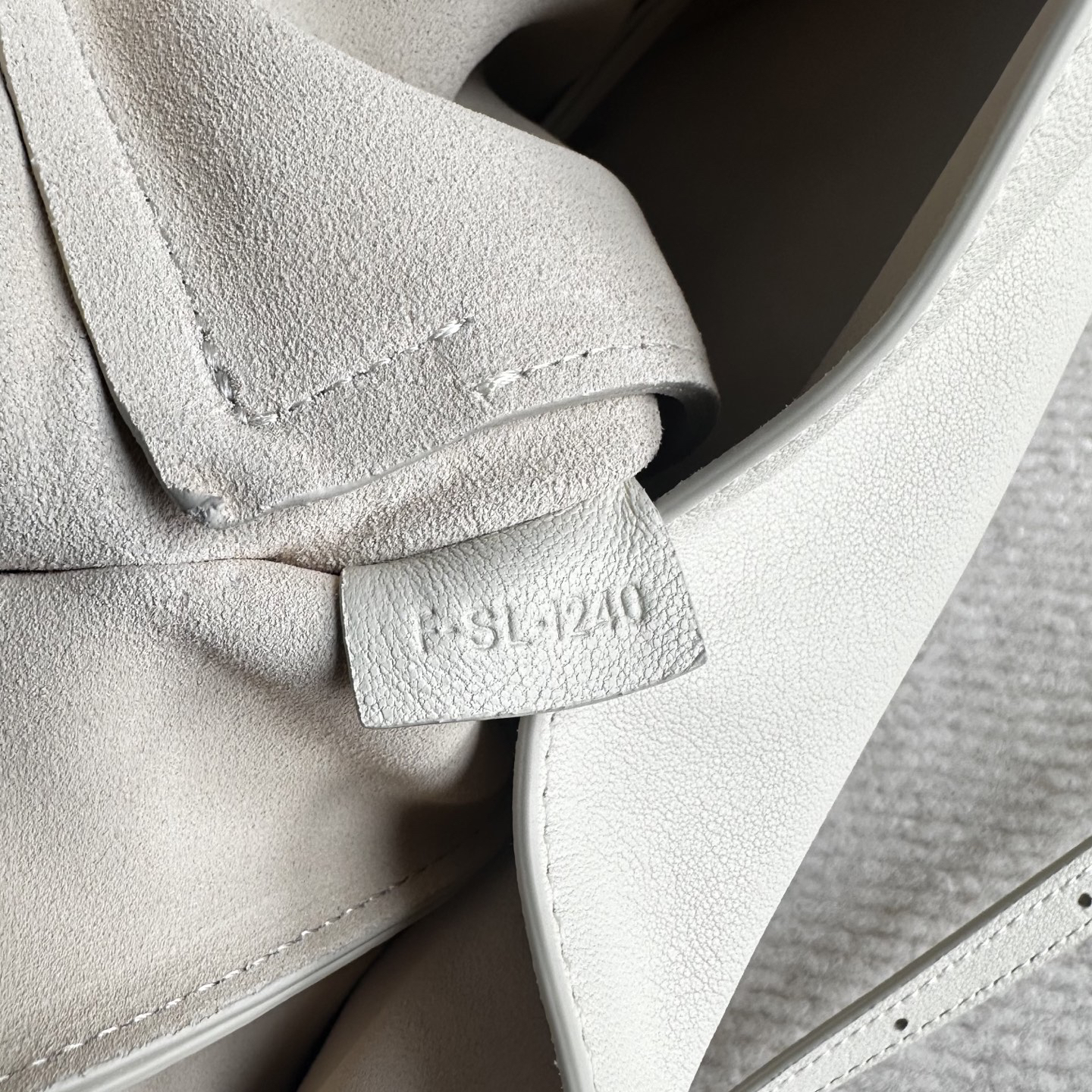 Celine Soft Triomphe Besace Shoulder Bag - Image 8