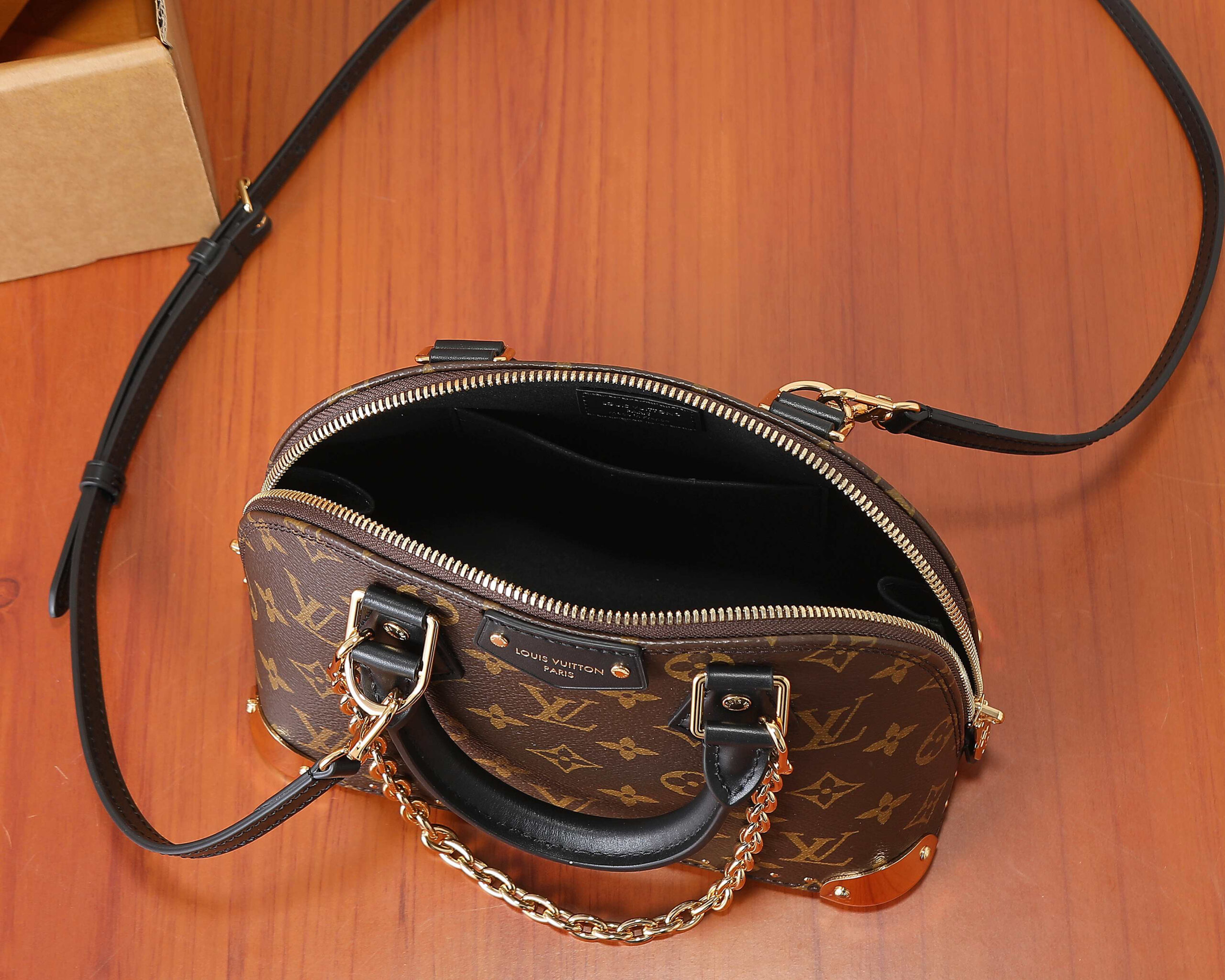 Louis Vuitton Alma BB Handbag - Image 8