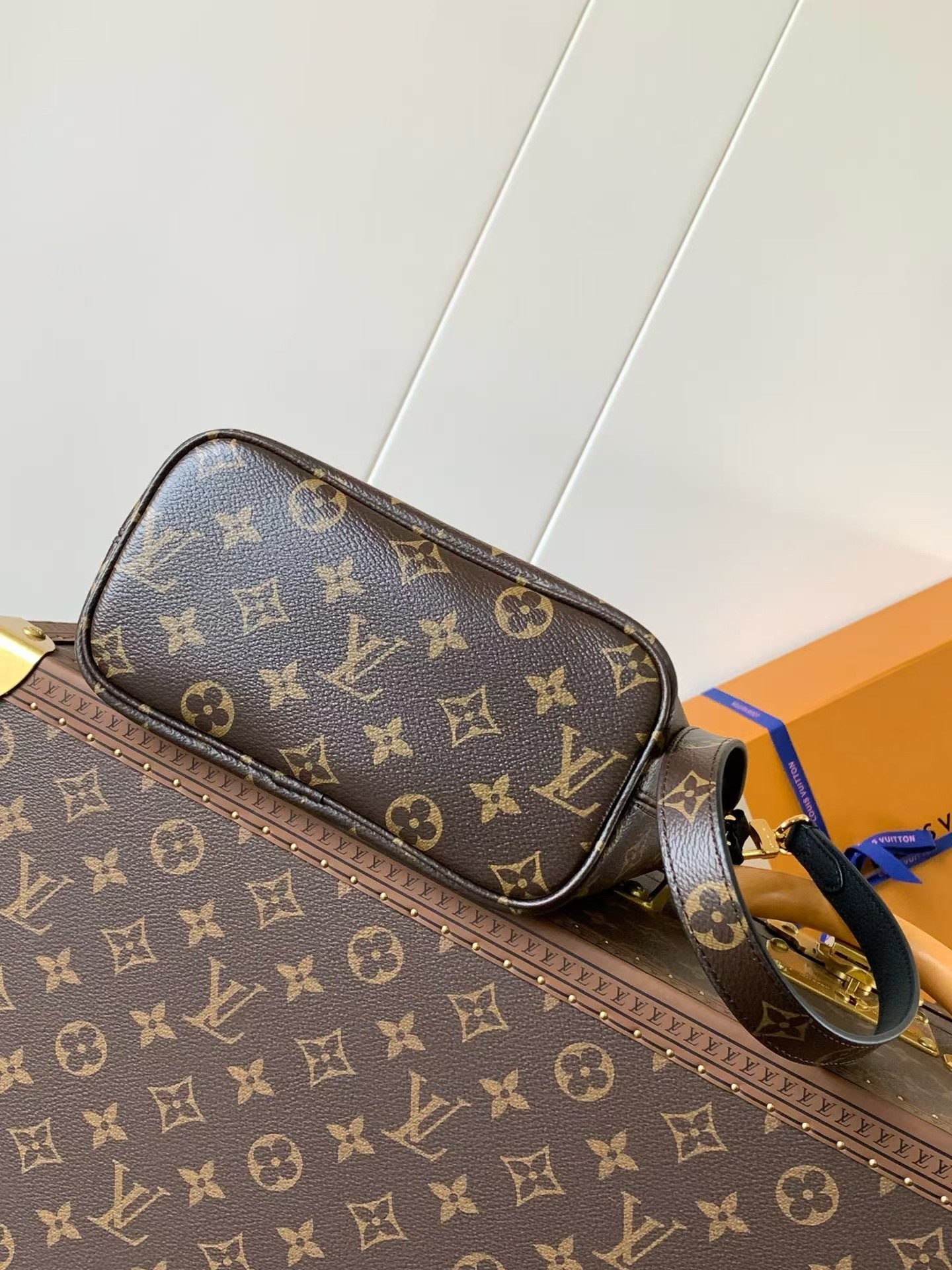 Louis Vuitton Neverfull Bandoulière Inside Out BB Handbag - Image 8