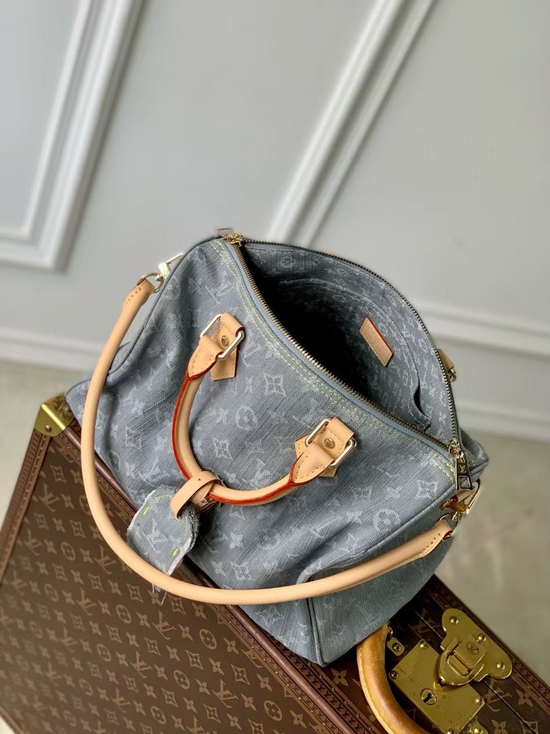 Louis Vuitton Speedy Soft 30 Denim Handbag - Image 8