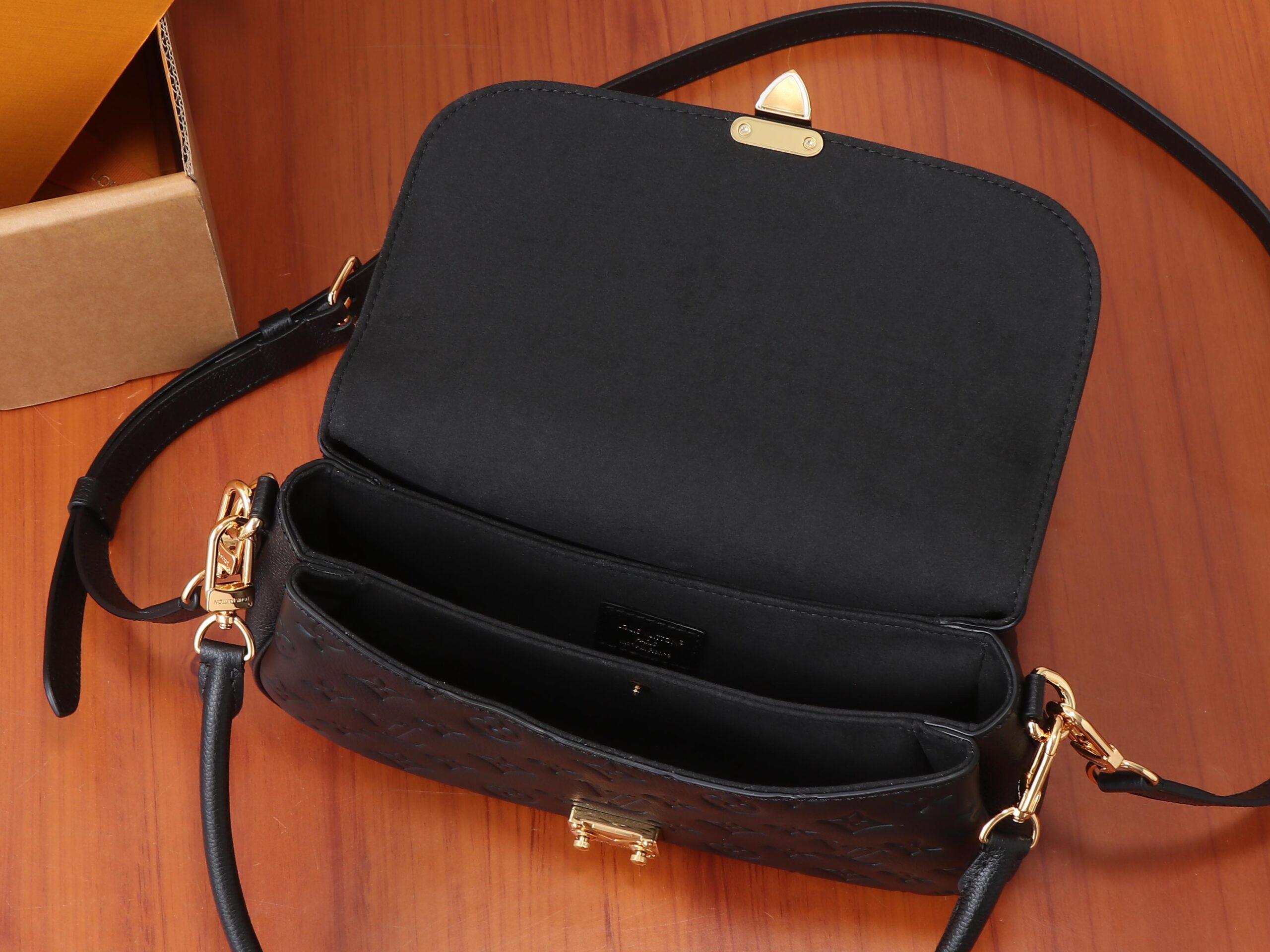 Louis Vuitton Pochette Metis Soft Small Crossbody Bag - Image 8
