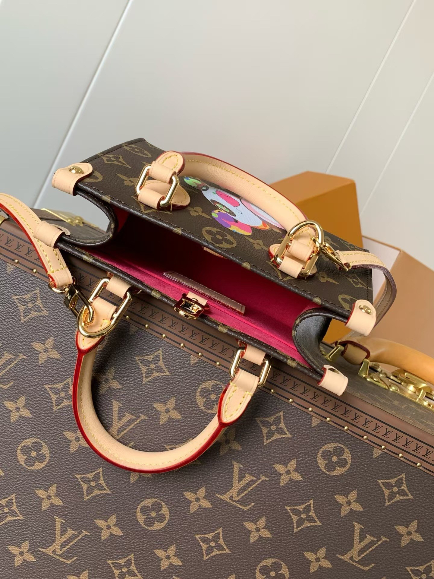 Louis Vuitton x Takashi Murakami OnTheGo Handbag - Image 8
