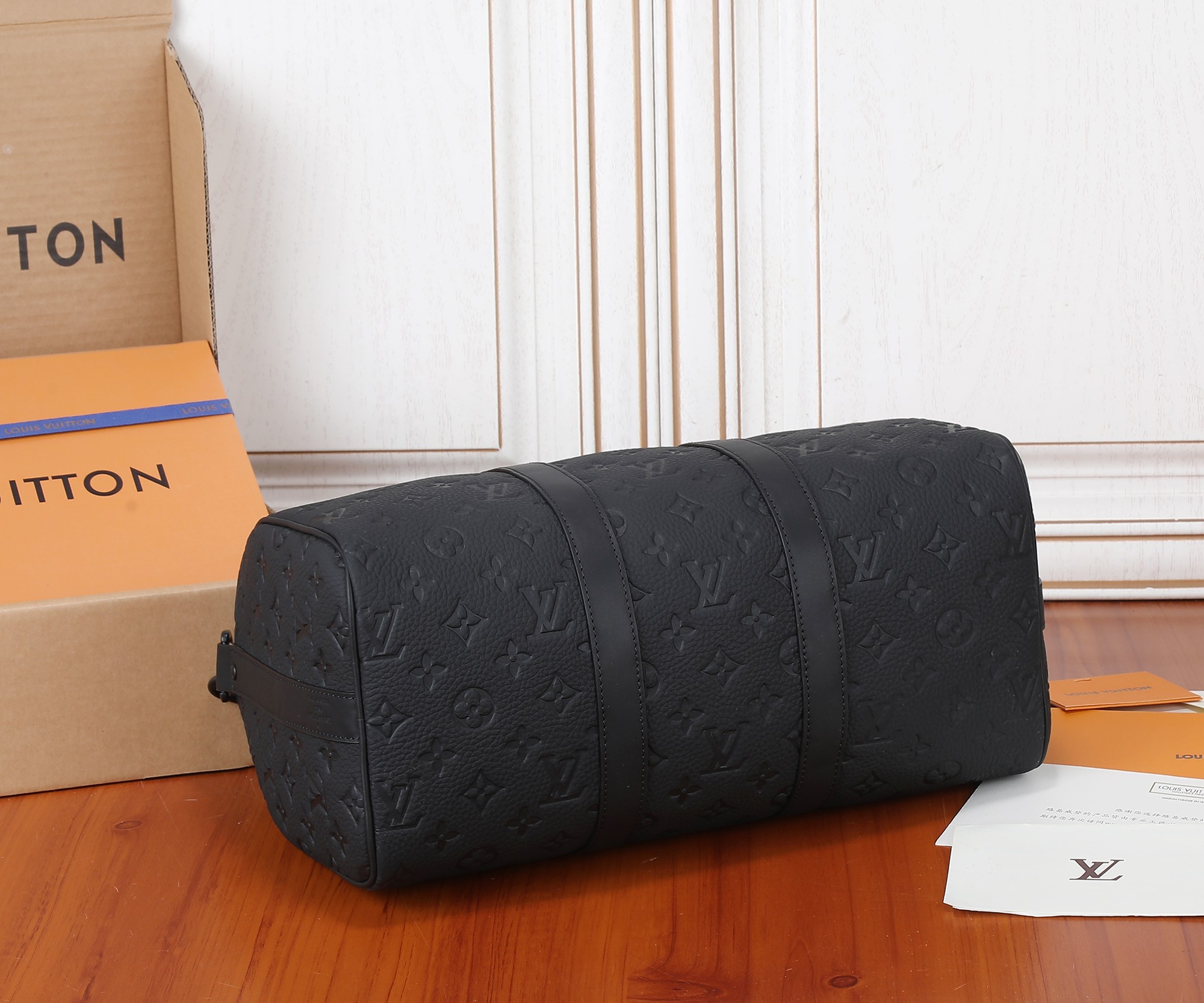 Louis Vuitton Keepall Bandoulière 35 Travel Bag - Image 8