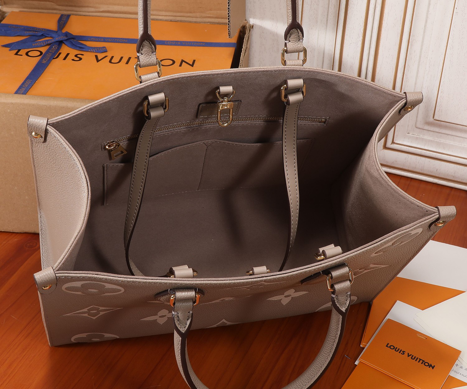 Louis Vuitton OnTheGo MM Tote Bag in Monogram Embossed Leather - Image 8