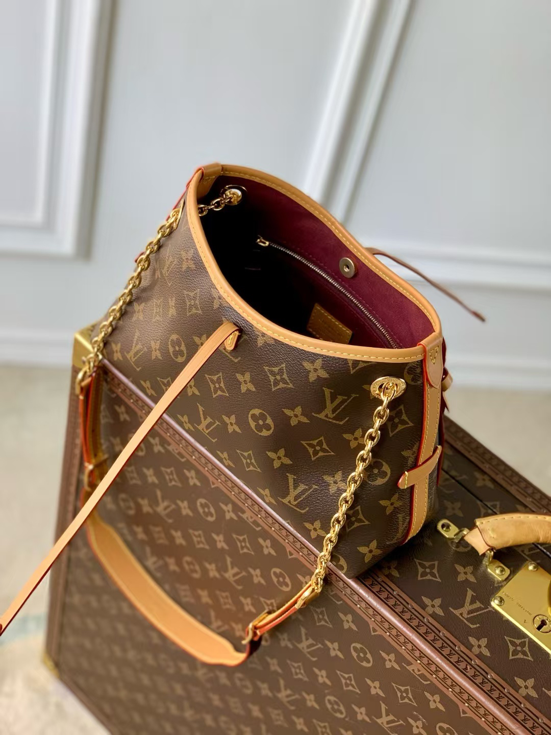 Louis Vuitton CarryAll BB Monogram Handbag - Image 8