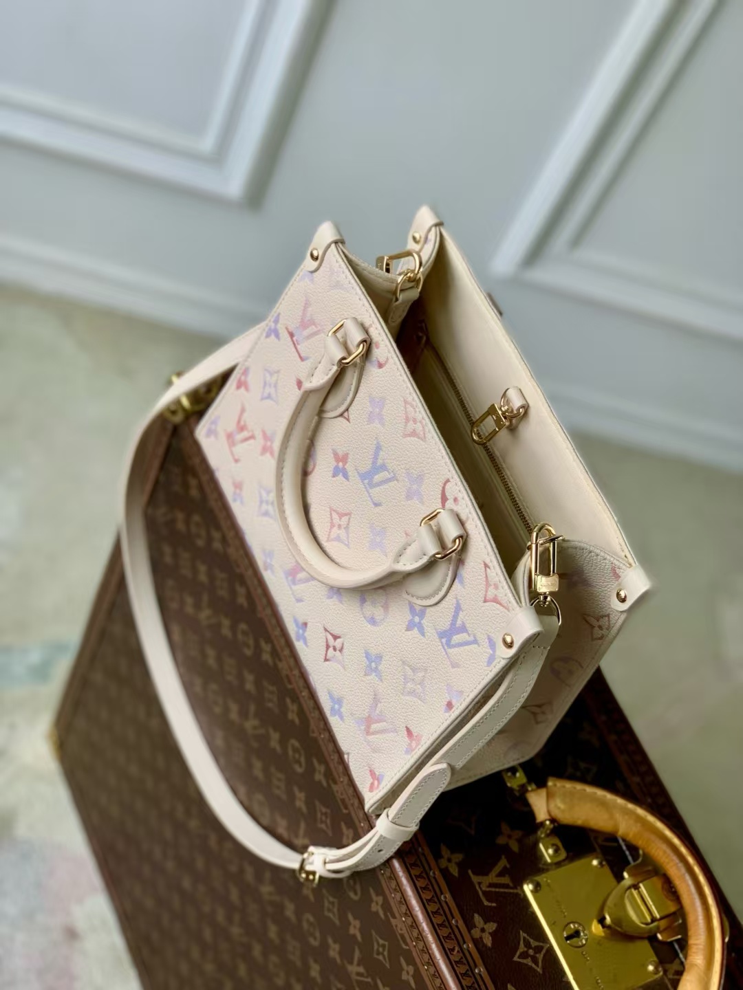 Louis Vuitton OnTheGo Small Crossbody Bag - Image 8