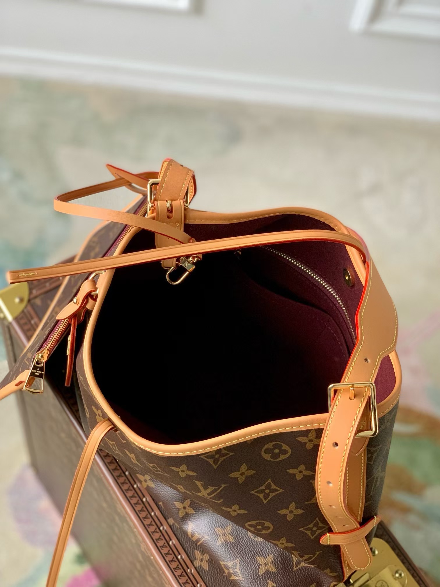 CarryAll Small Monogram Canvas Handbag M46203 - Image 8