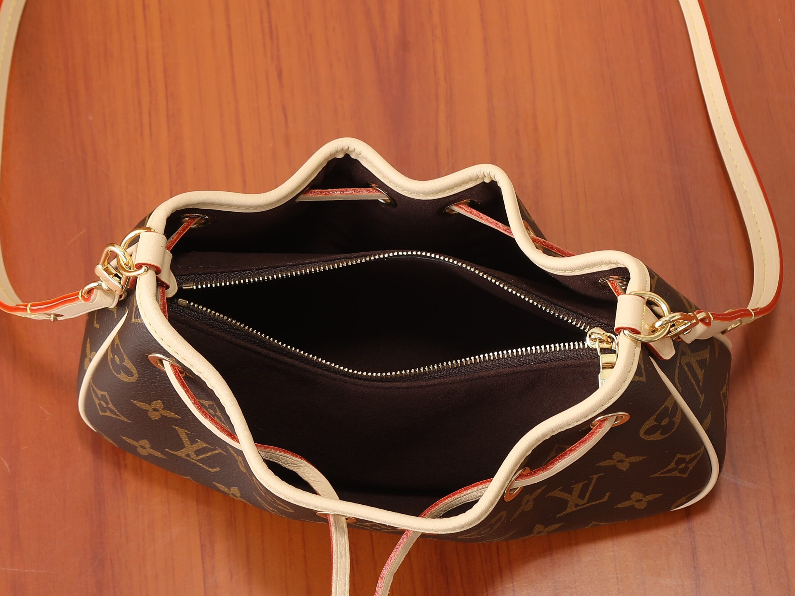 Louis Vuitton Nano Frivole Handbag - Image 8