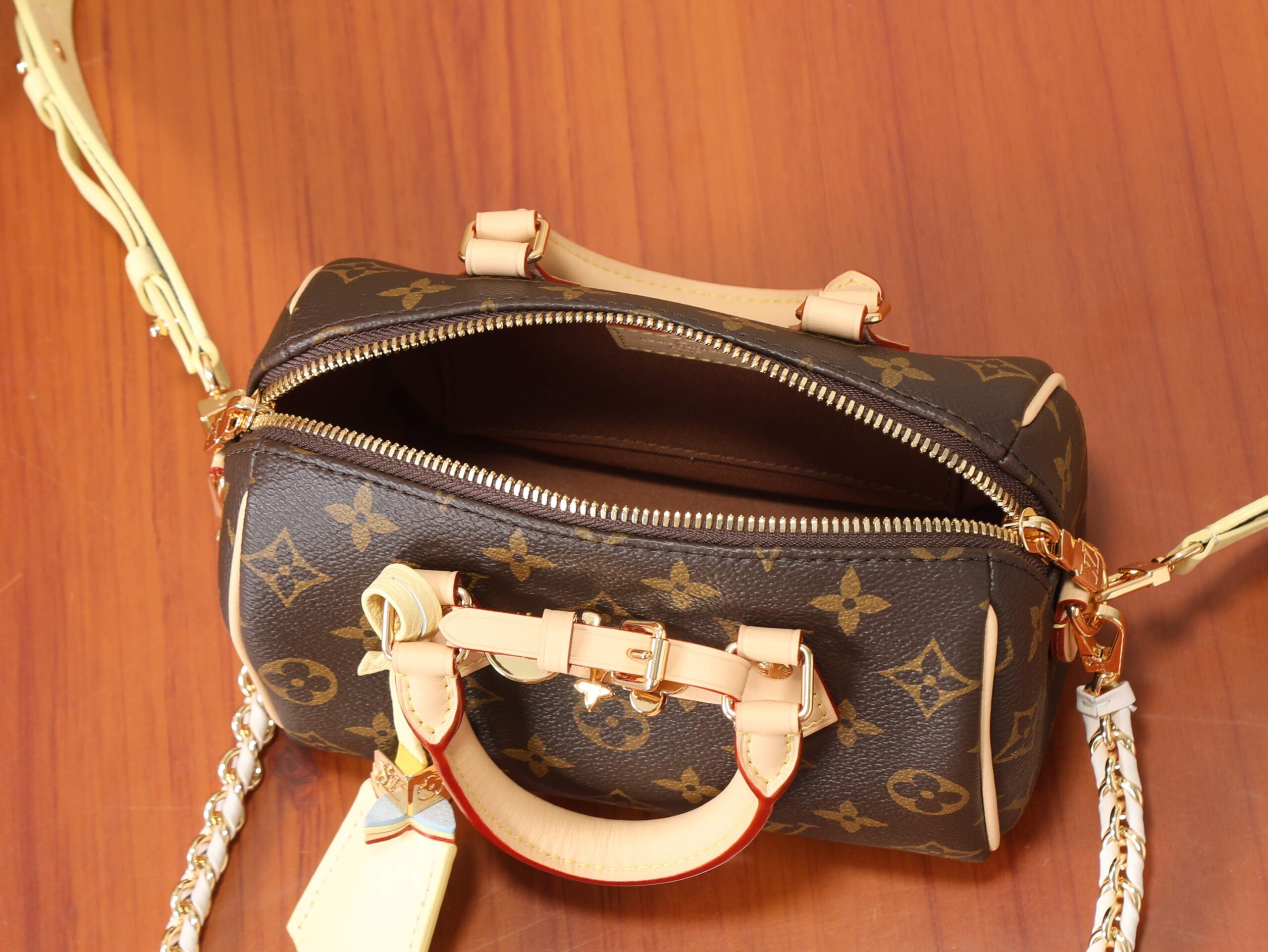 2024 China Qixi Limited Edition Speedy 18 Bag - Image 8