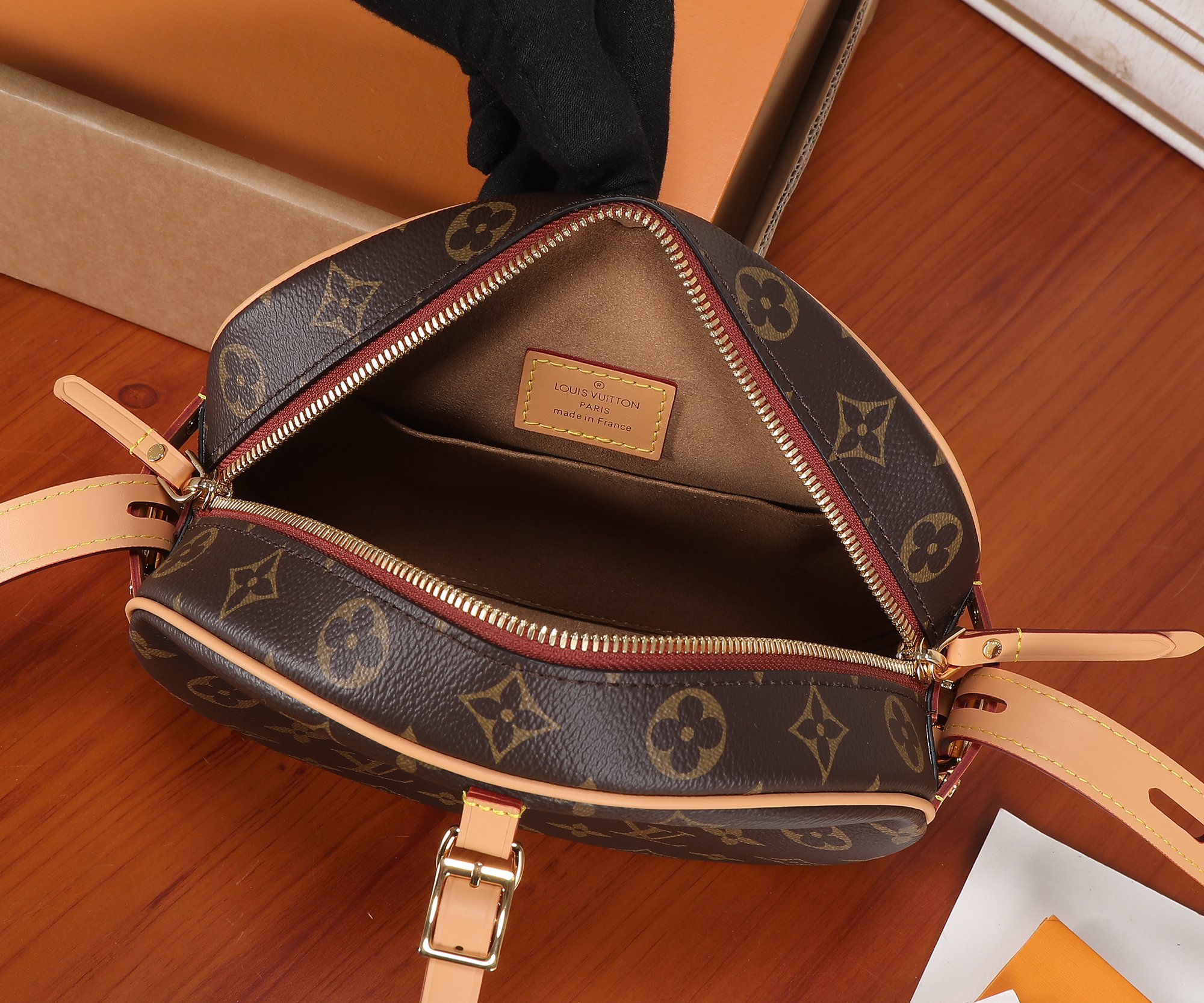 Louis Vuitton Boite Chapeau Souple Monogram Handbag M45647 - Image 8
