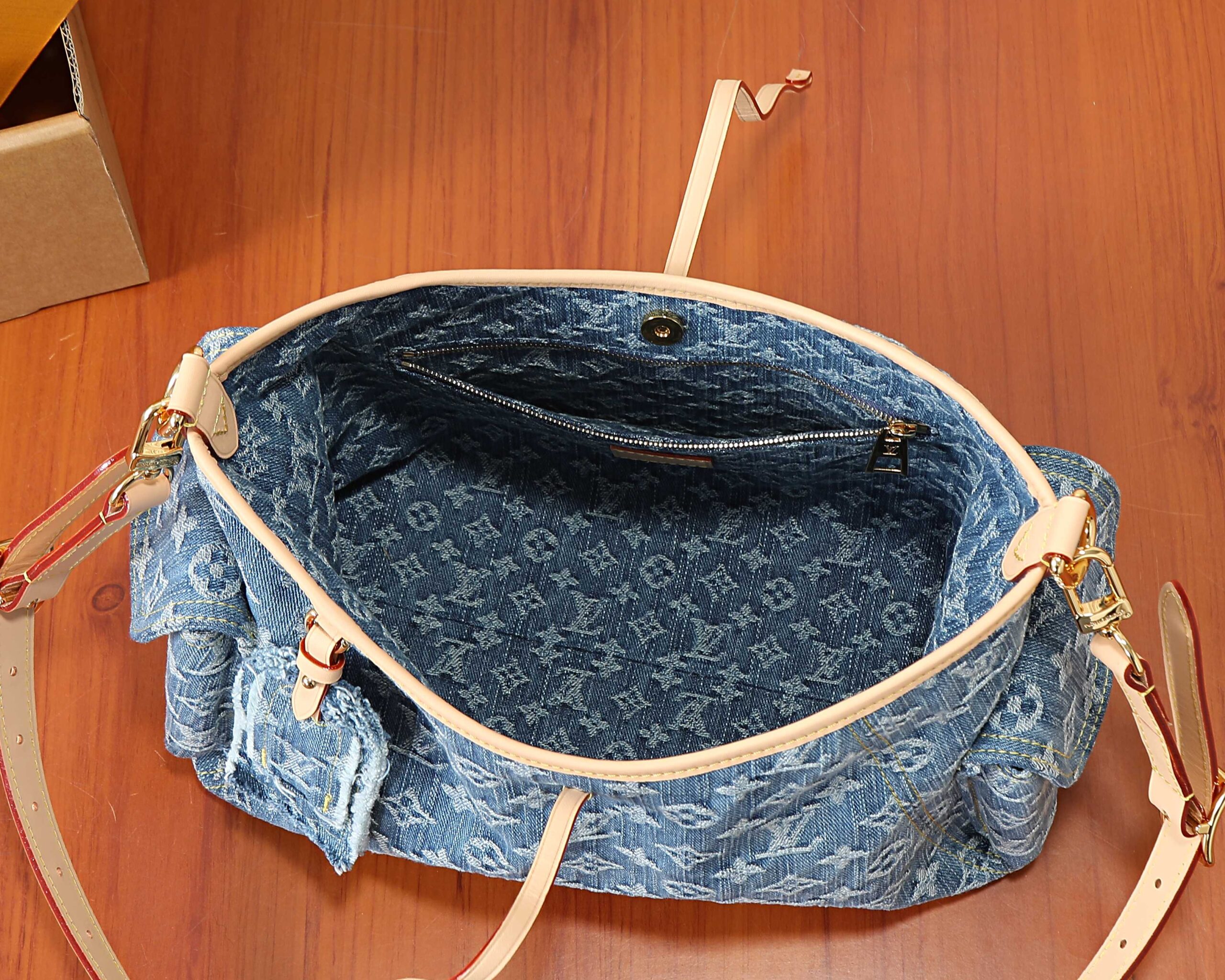 CarryAll Cargo PM Denim Rendez-Vous Bag - Image 8