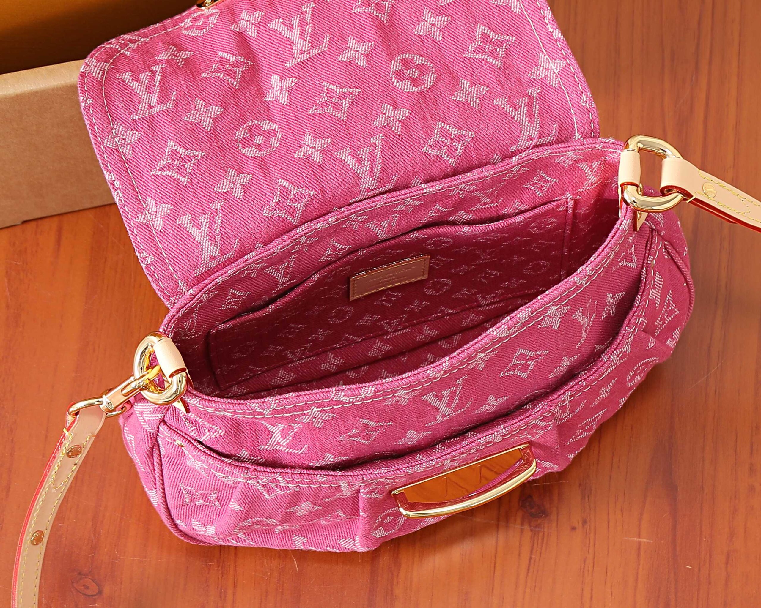 Louis Vuitton Rendez-Vous Sunset Denim Handbag - Image 8