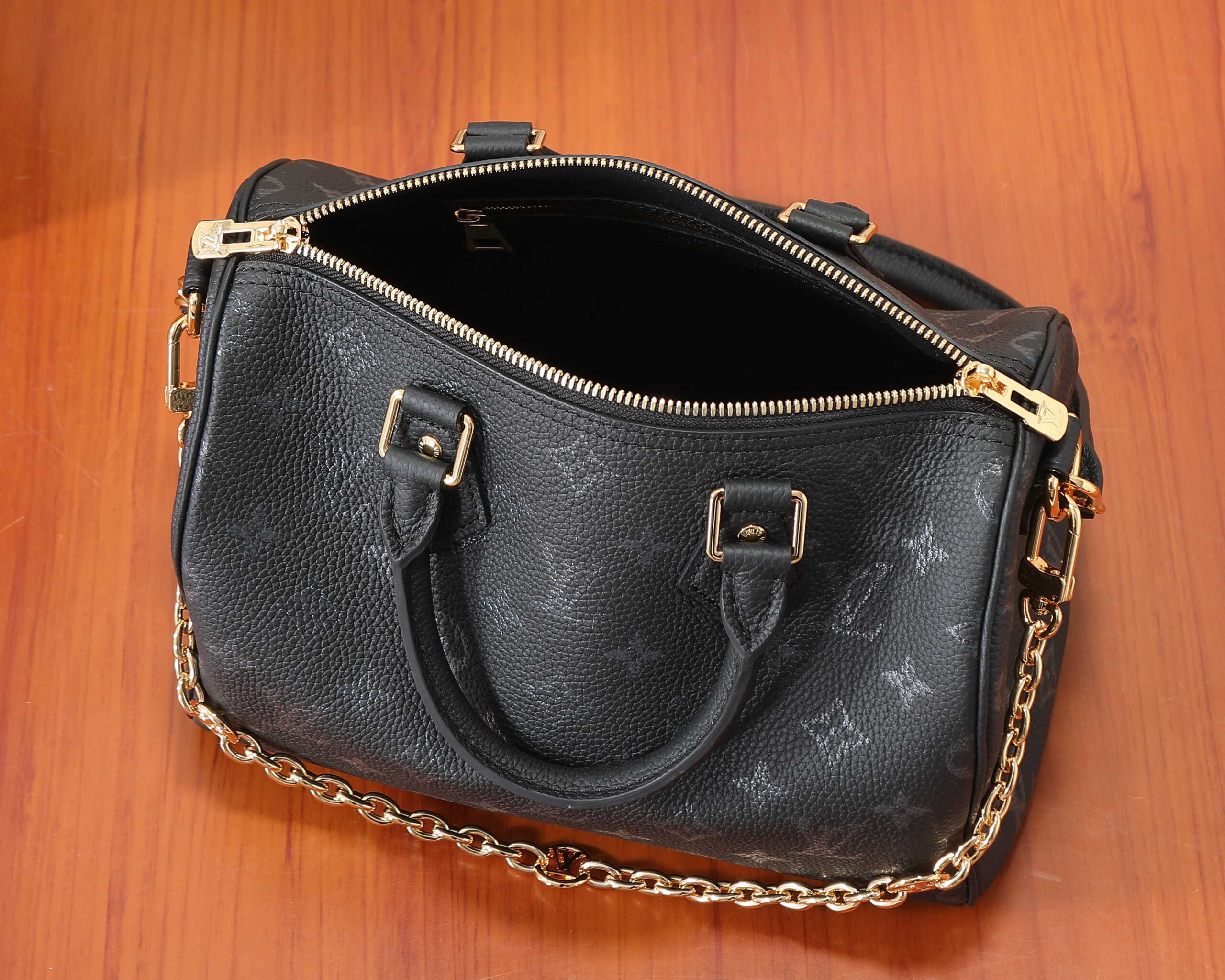 Louis Vuitton Speedy Bandouliere 25 Handbag - Image 8