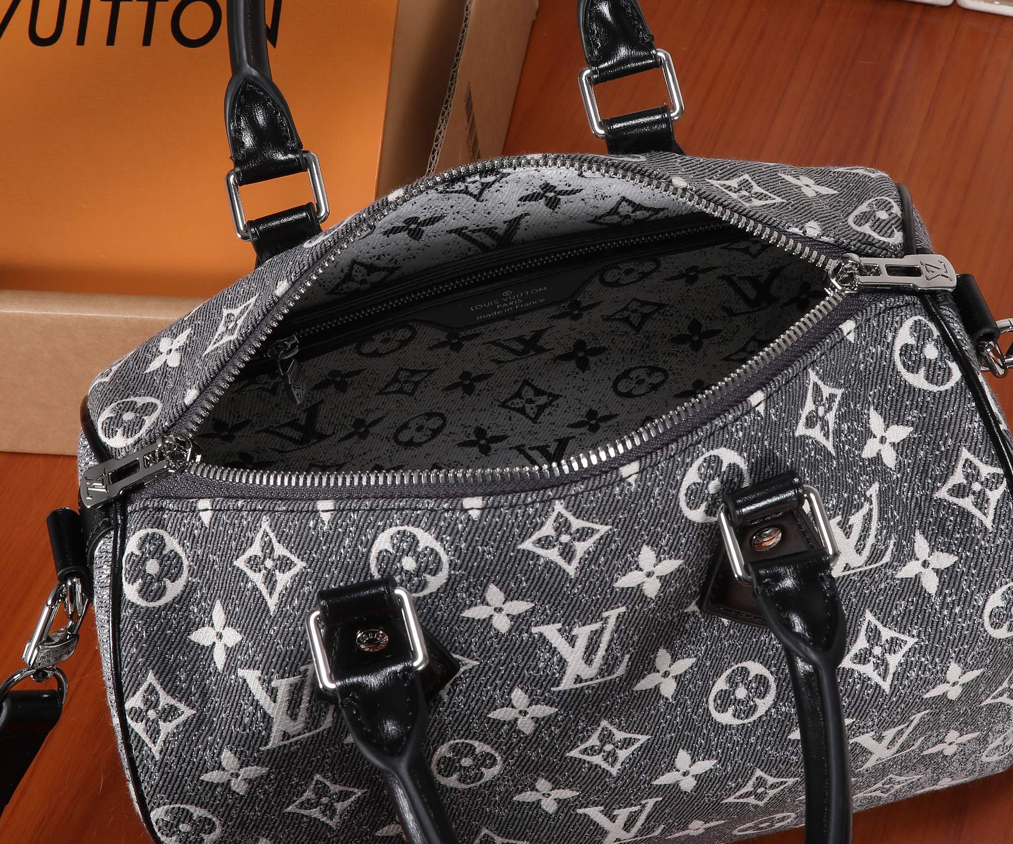 Louis Vuitton Speedy Bandouliere 25 Handbag in Monogram Denim - Image 8