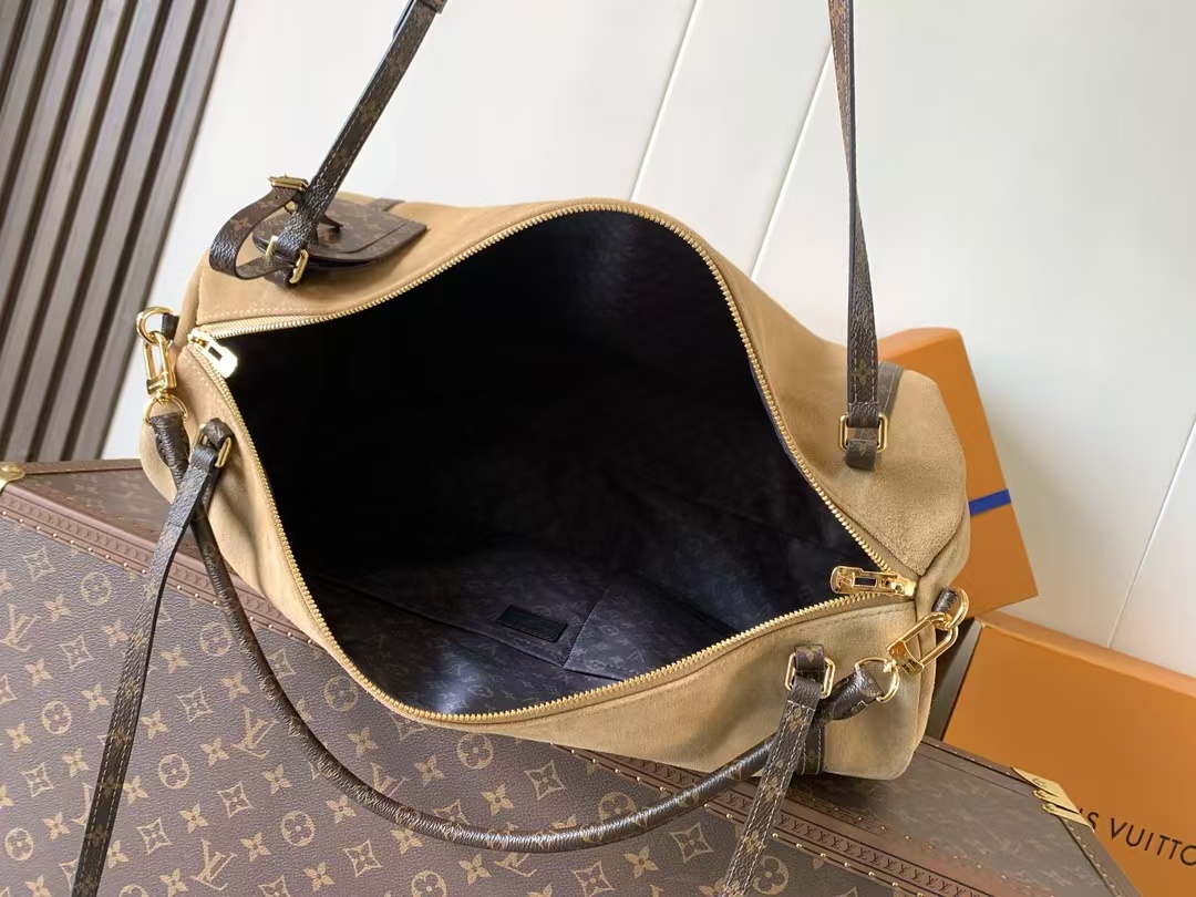Louis Vuitton Express Travel Bag - Image 8