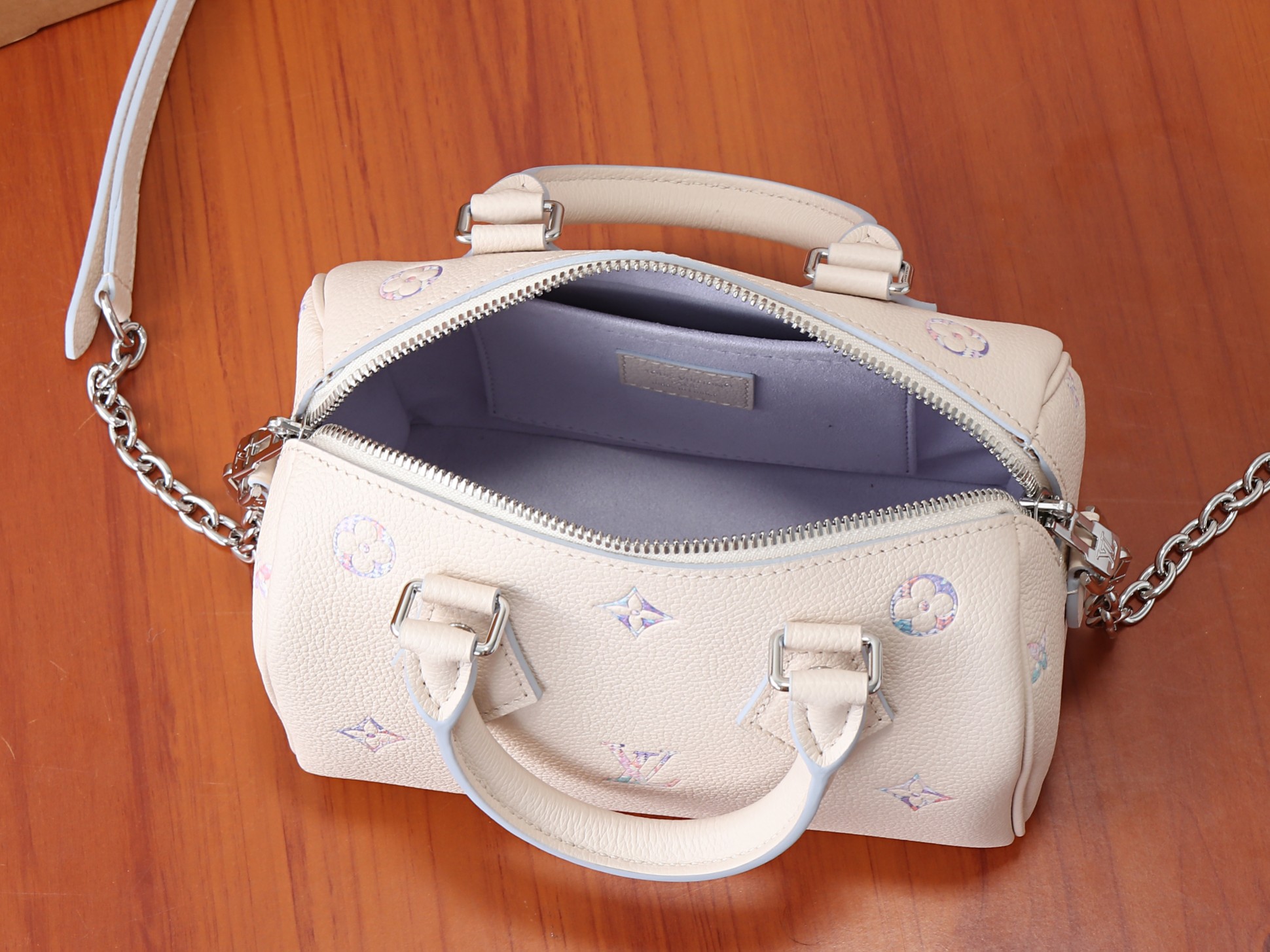 Louis Vuitton Speedy Bandouliere 20 Handbag in Monogram Empreinte Leather - Image 8