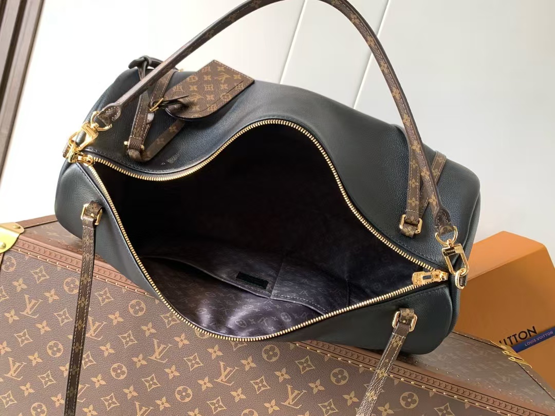 Louis Vuitton Express Travel Keepall Bag M26037 - Image 8