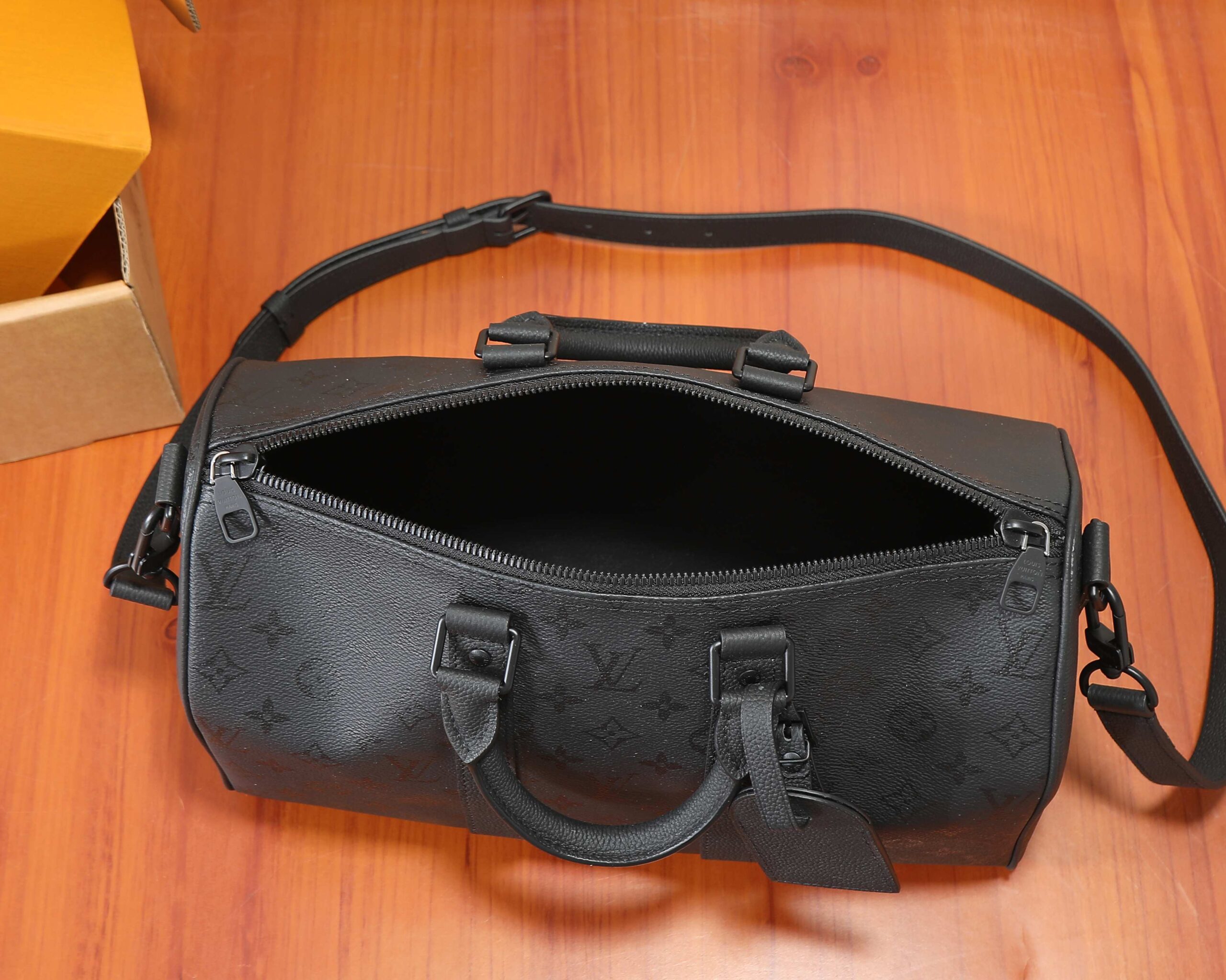 Louis Vuitton Keepall Bandouliere 35 Travel Bag - Image 8