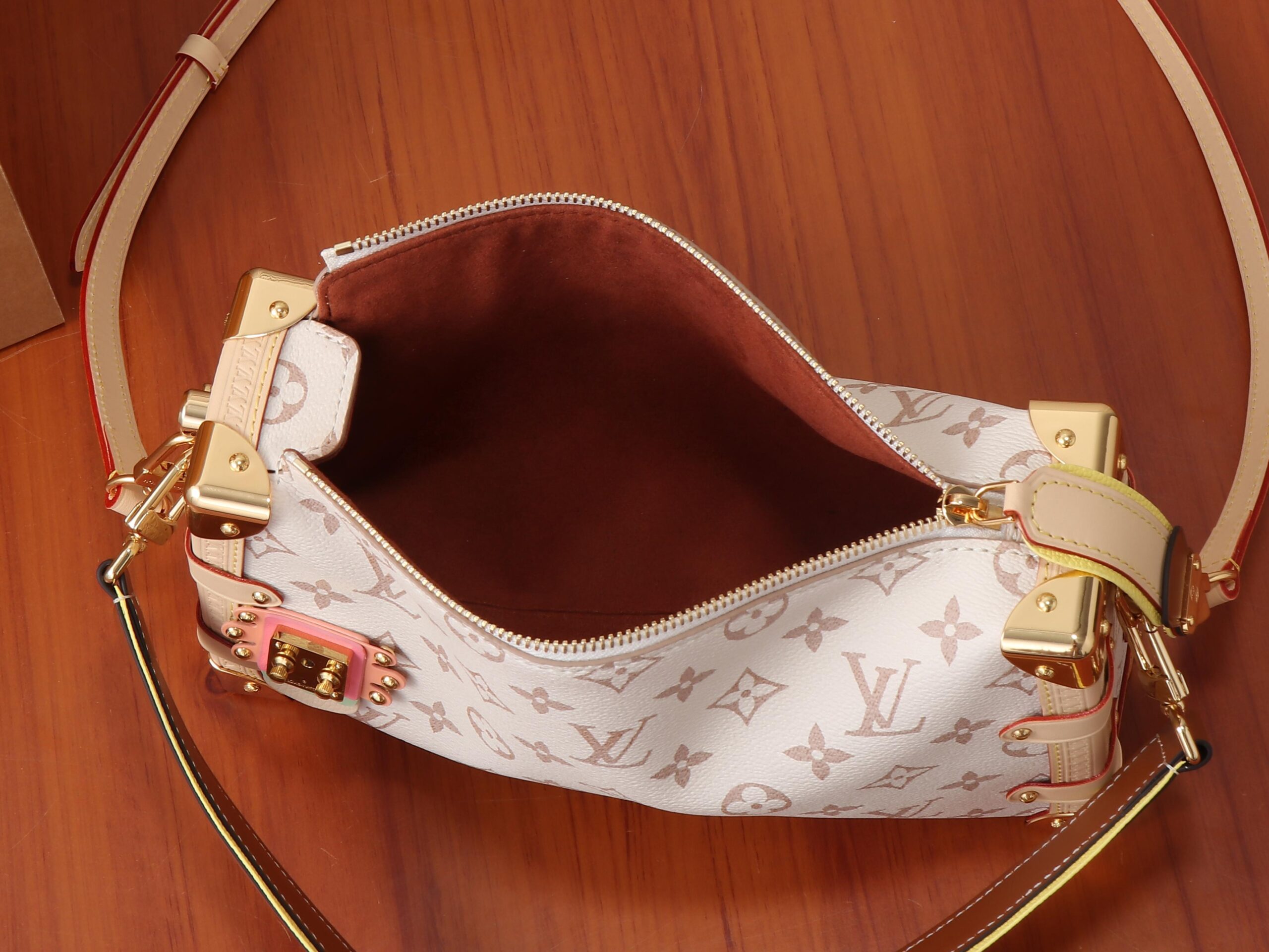 Louis Vuitton Crafty Side Trunk Medium Handbag M29913 - Image 8