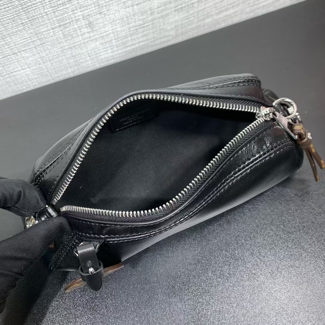Pochette Vibe Crossbody Bag from the LV Vibe Collection - Image 8