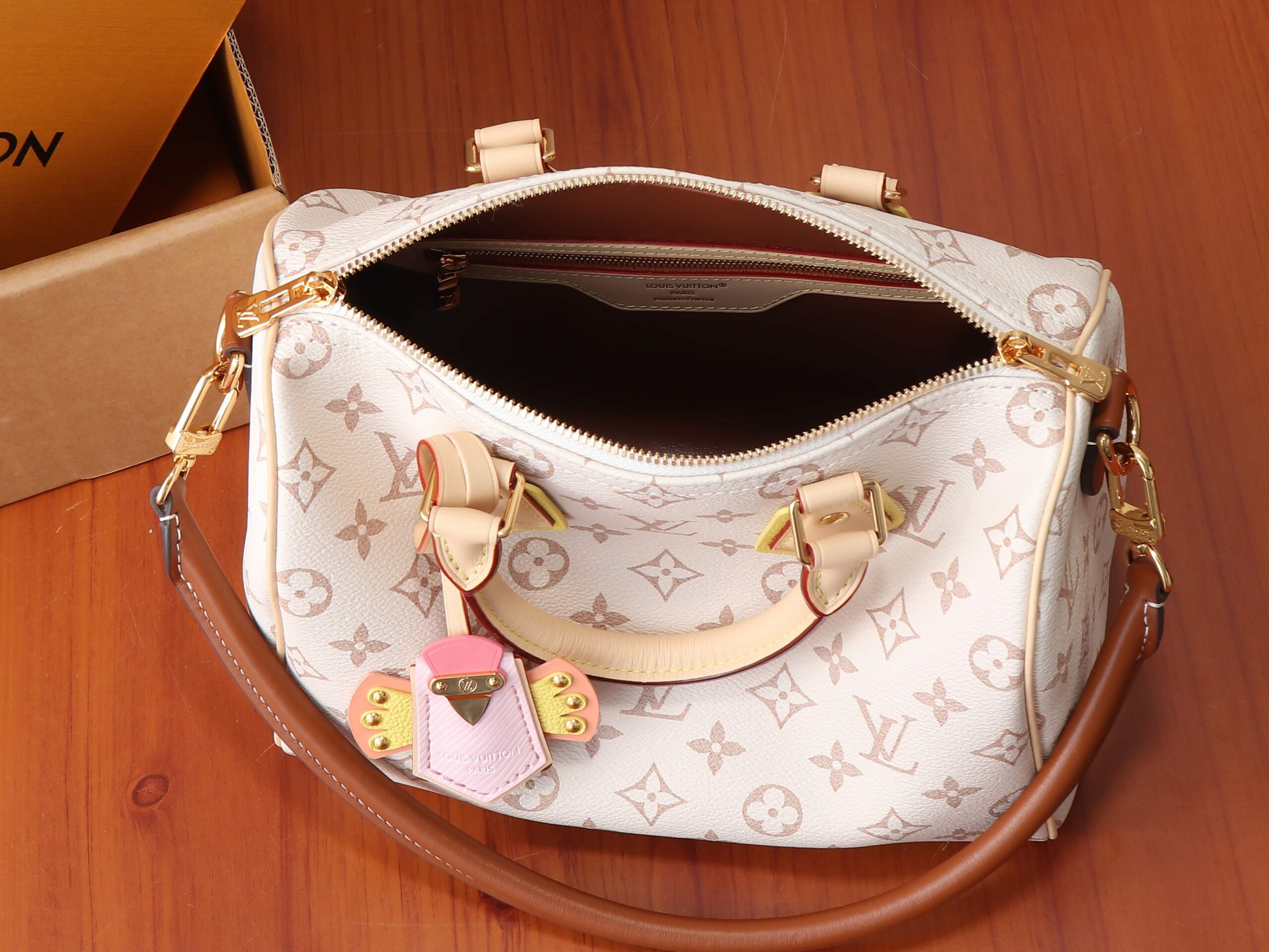 Louis Vuitton LV Crafty Speedy Bandouliere M2A038 - Image 8