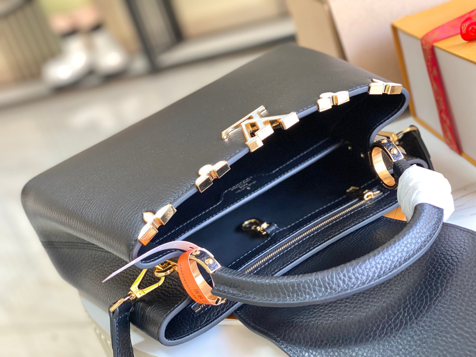 Louis Vuitton Capucines Flower Crown Medium Handbag - Image 8