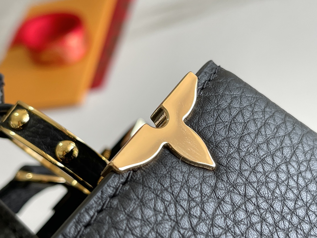 Louis Vuitton Capucines MM Handbag M54663 - Image 8