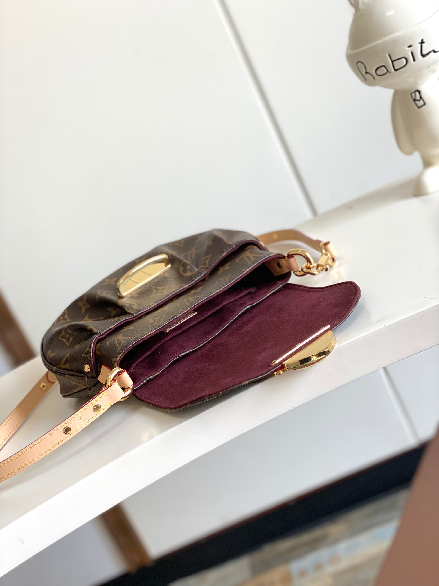 Louis Vuitton Sunset Monogram Canvas Shoulder Bag - Image 8